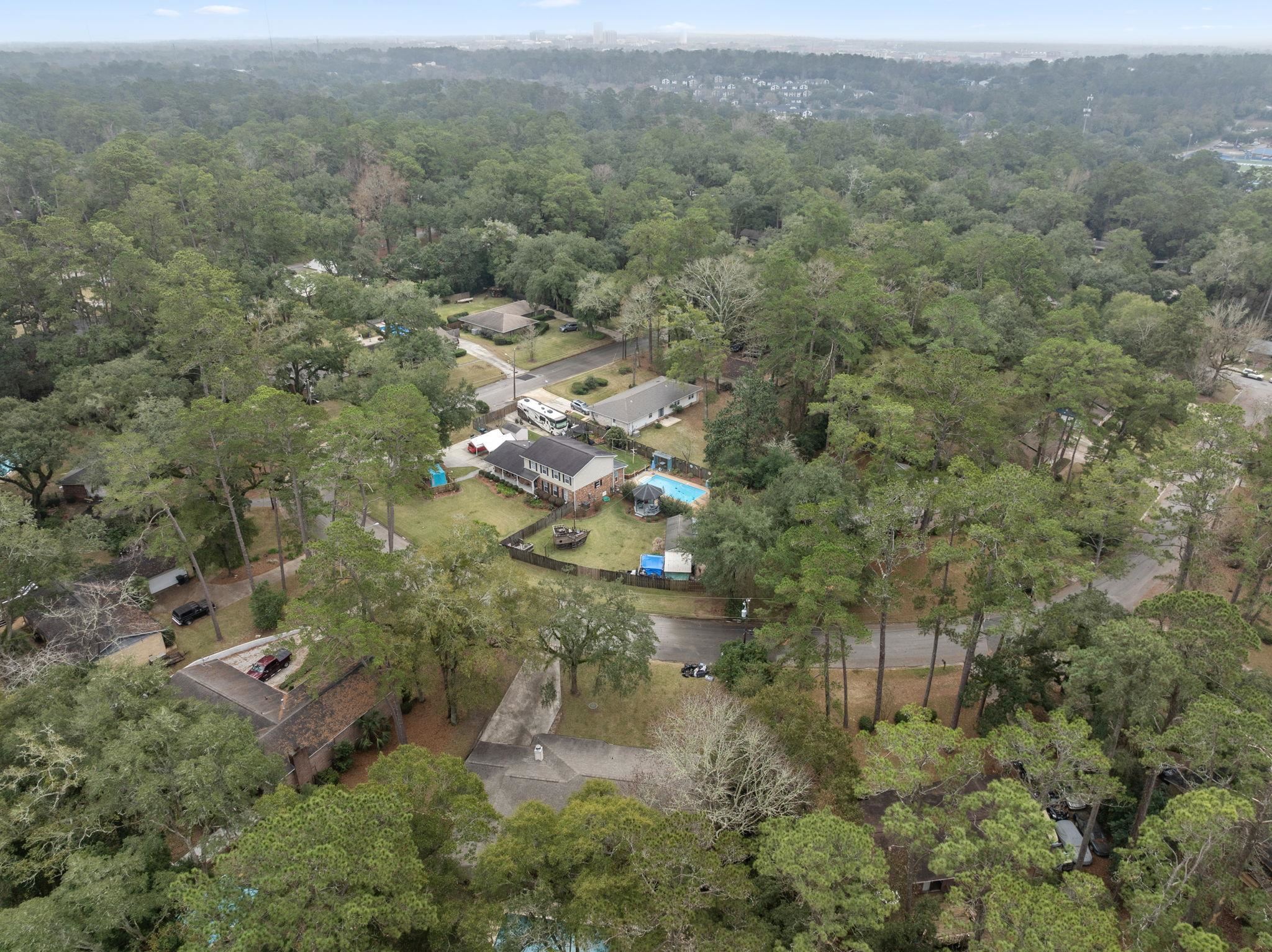 1912 W NELSON Circle