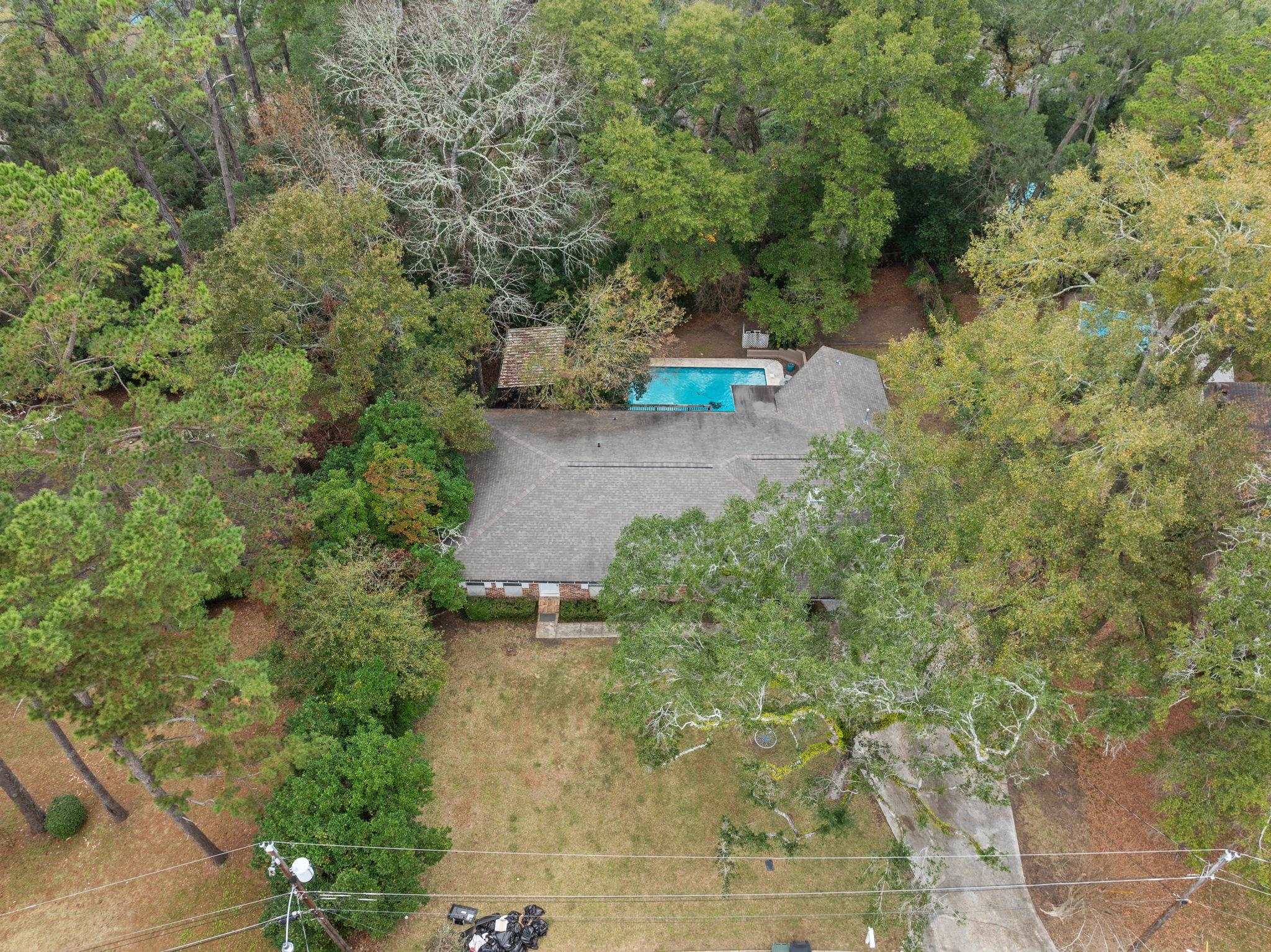 1912 W NELSON Circle