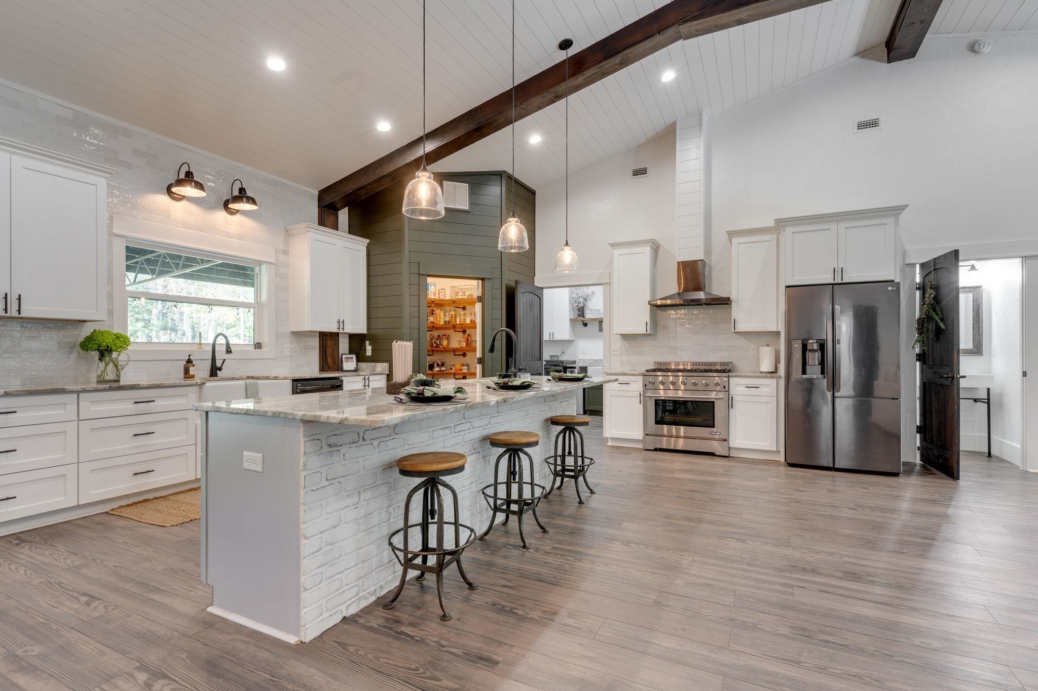 154 PANTON LESLIE Lane