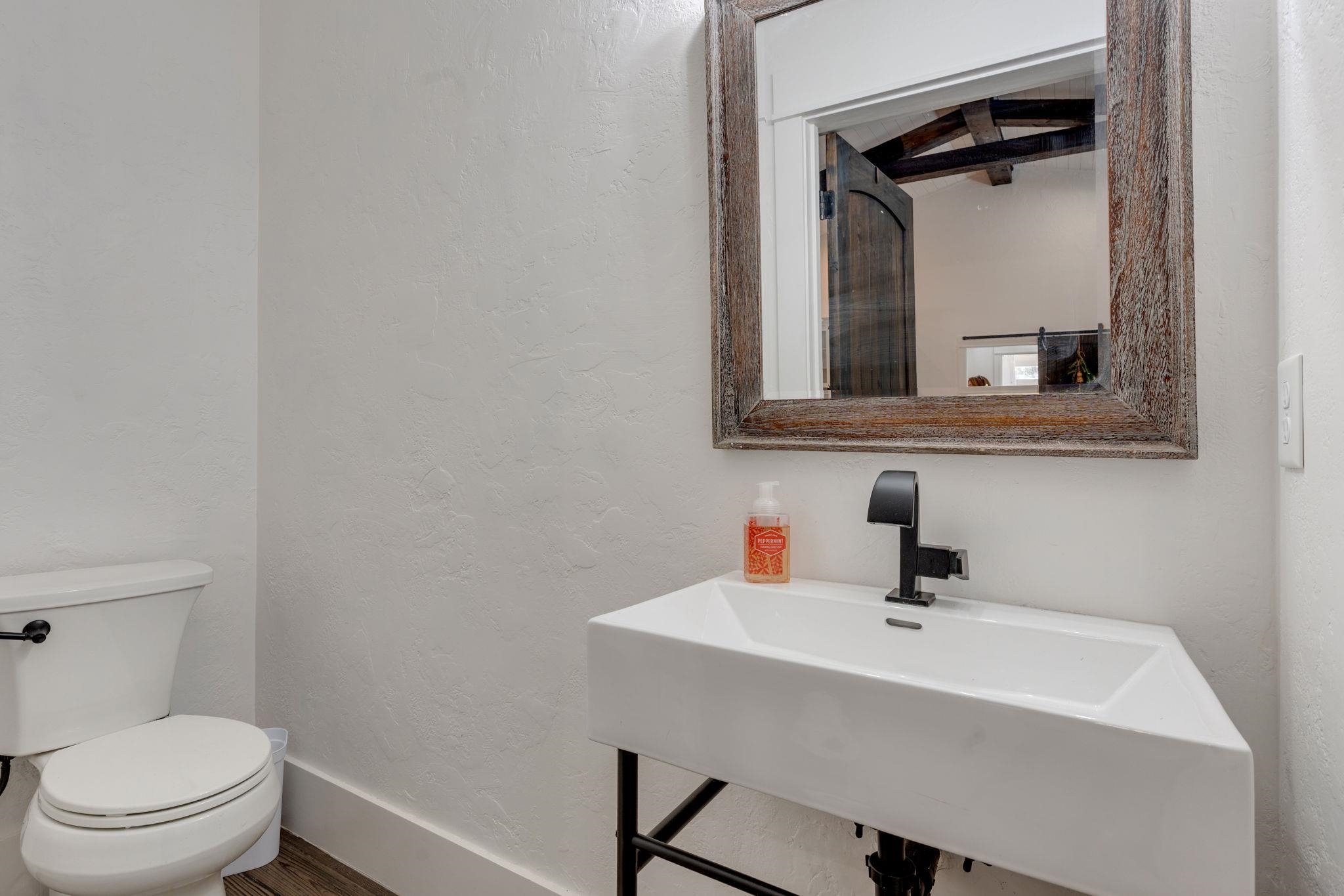 154 PANTON LESLIE Lane