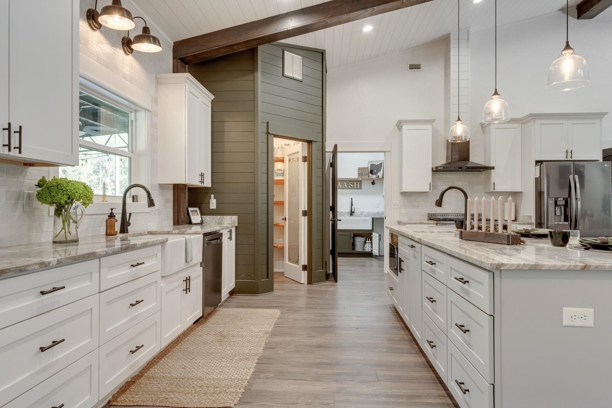 154 PANTON LESLIE Lane