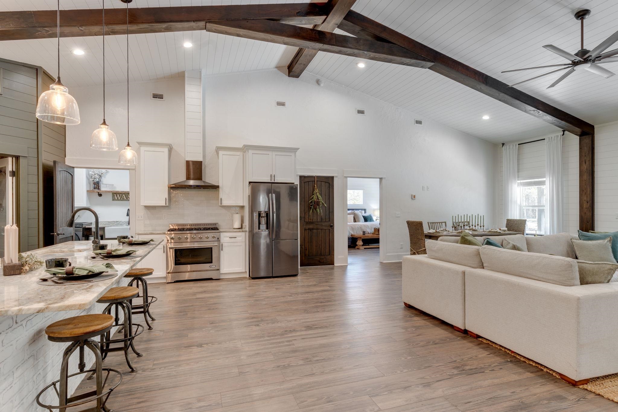 154 PANTON LESLIE Lane