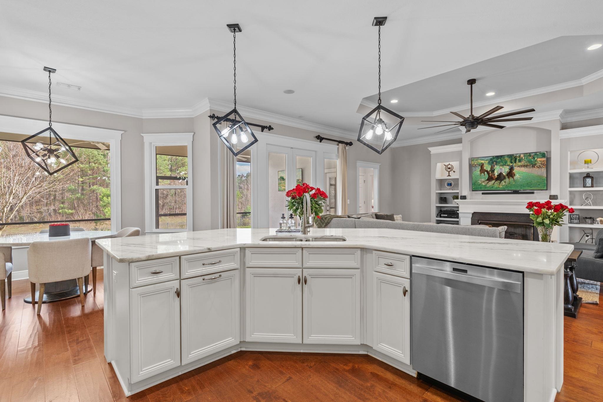 9224 SHOAL CREEK Drive