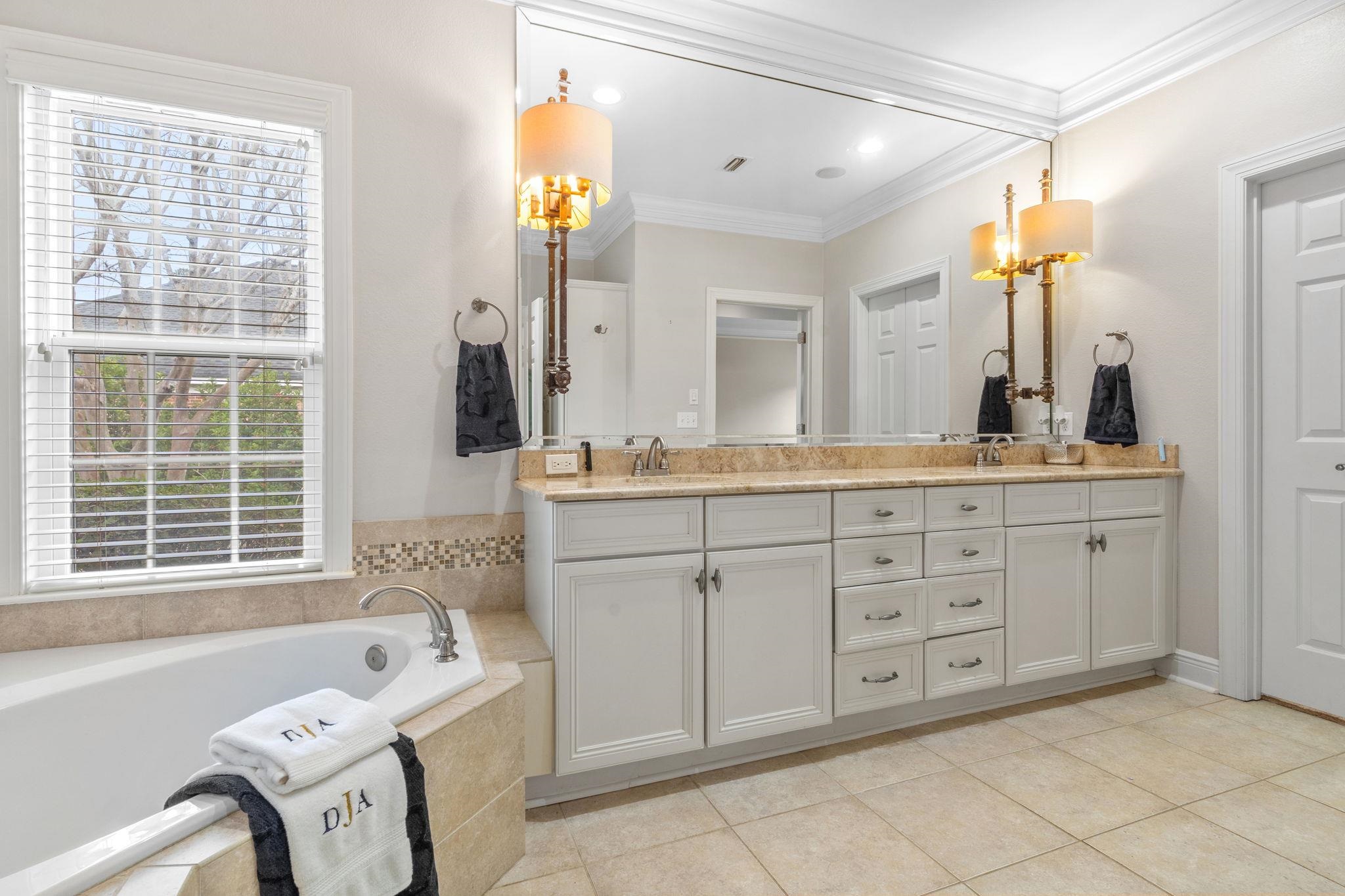 9224 SHOAL CREEK Drive