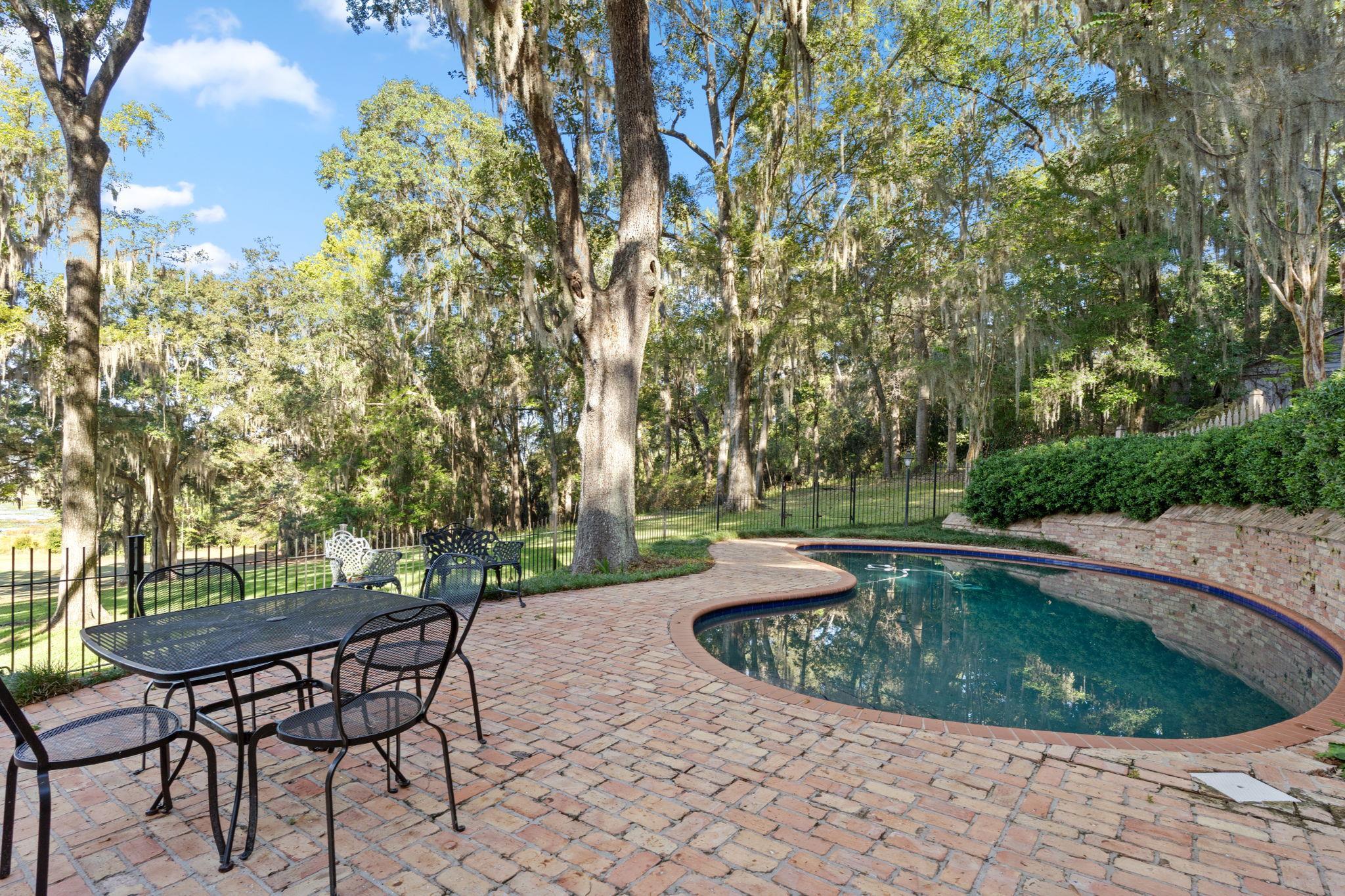 5950 Miller Landing Cove