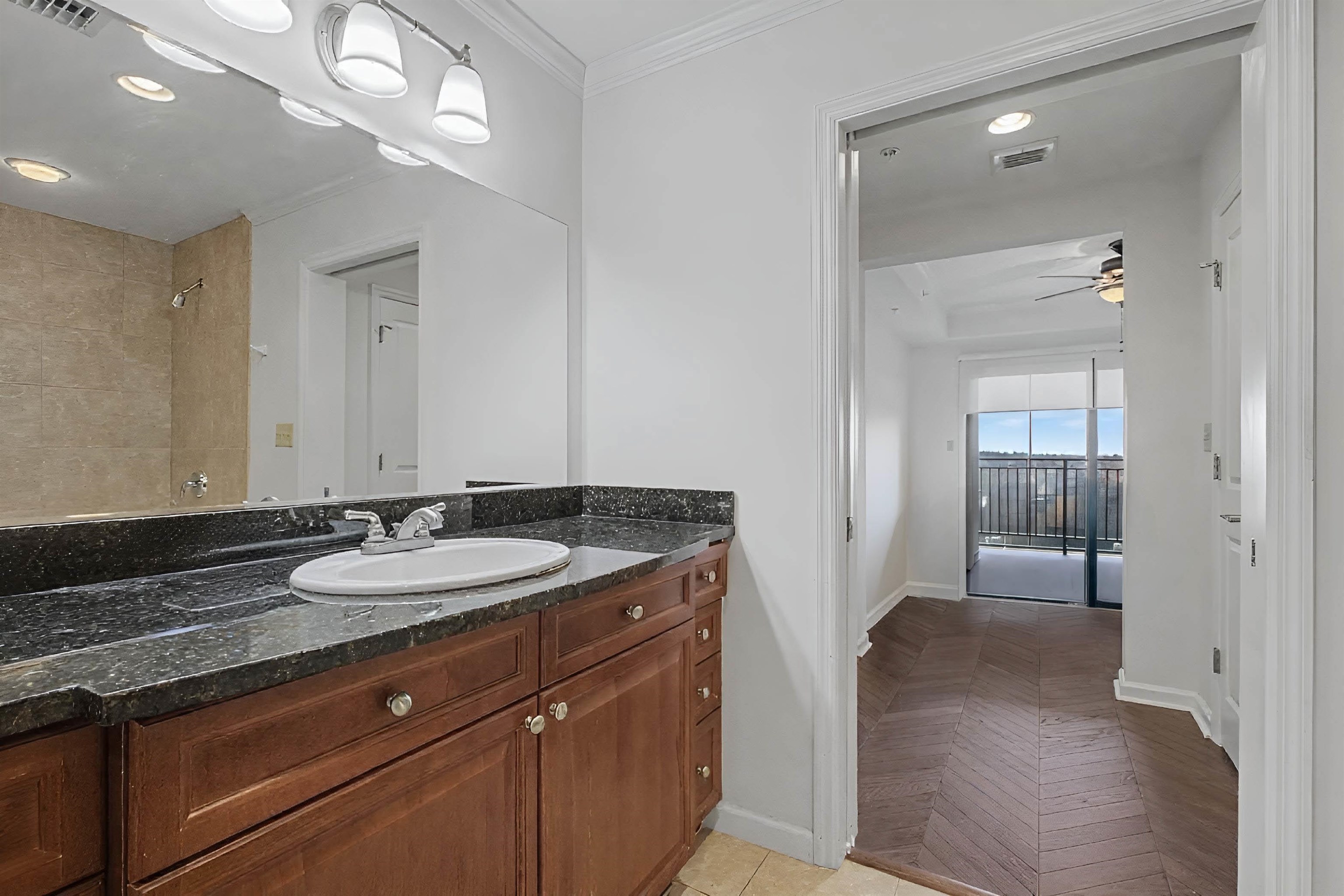 121 N Monroe St Unit 1206 East