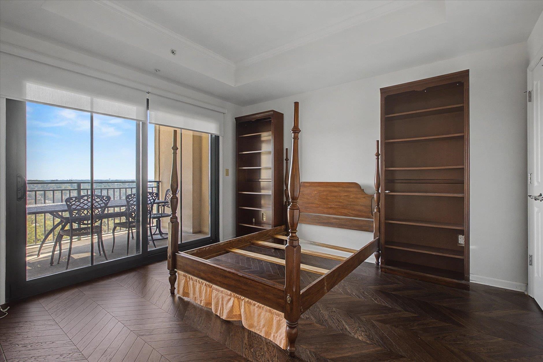 121 N Monroe St Unit 1206 East