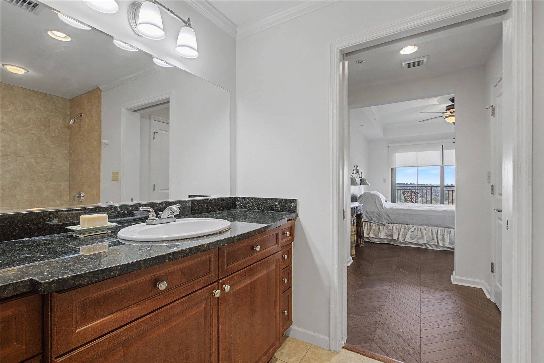121 N Monroe St Unit 1206 East