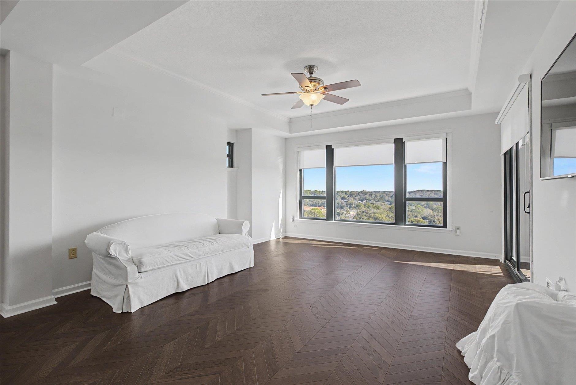 121 N Monroe St Unit 1206 East