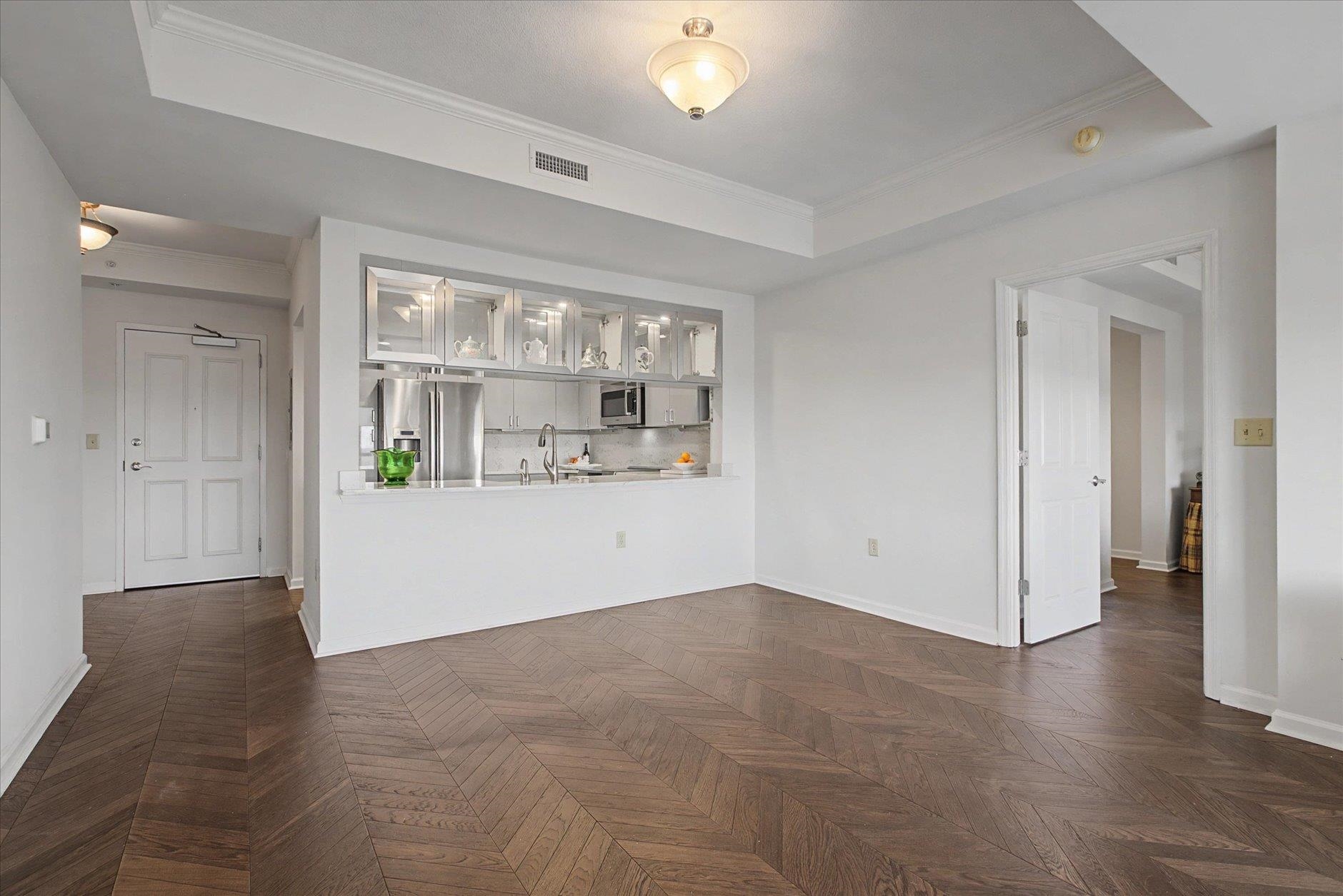 121 N Monroe St Unit 1206 East