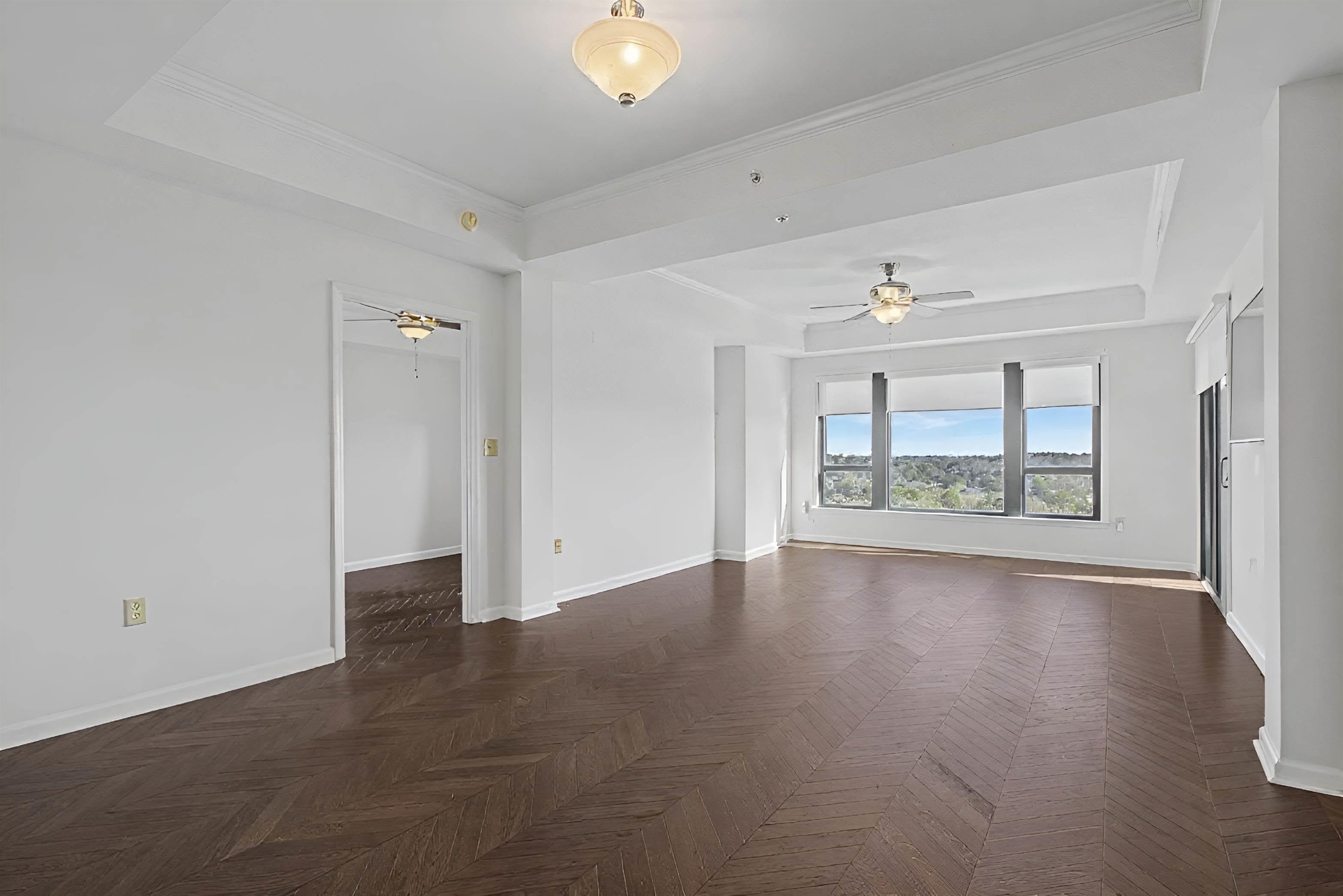 121 N Monroe St Unit 1206 East