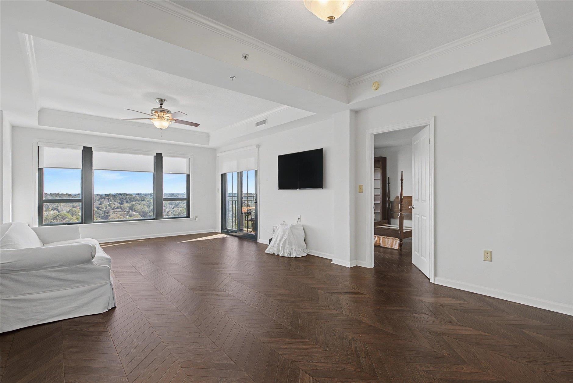 121 N Monroe St Unit 1206 East