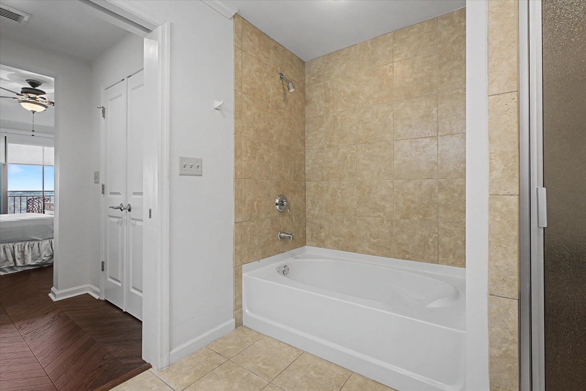 121 N Monroe St Unit 1206 East