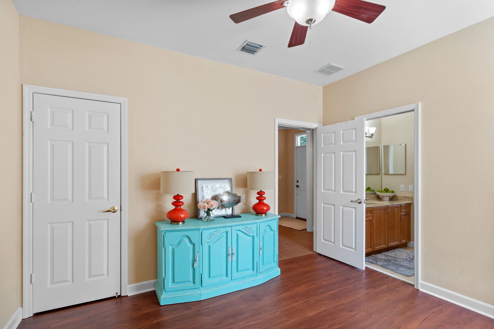 3255 SALINGER Way
