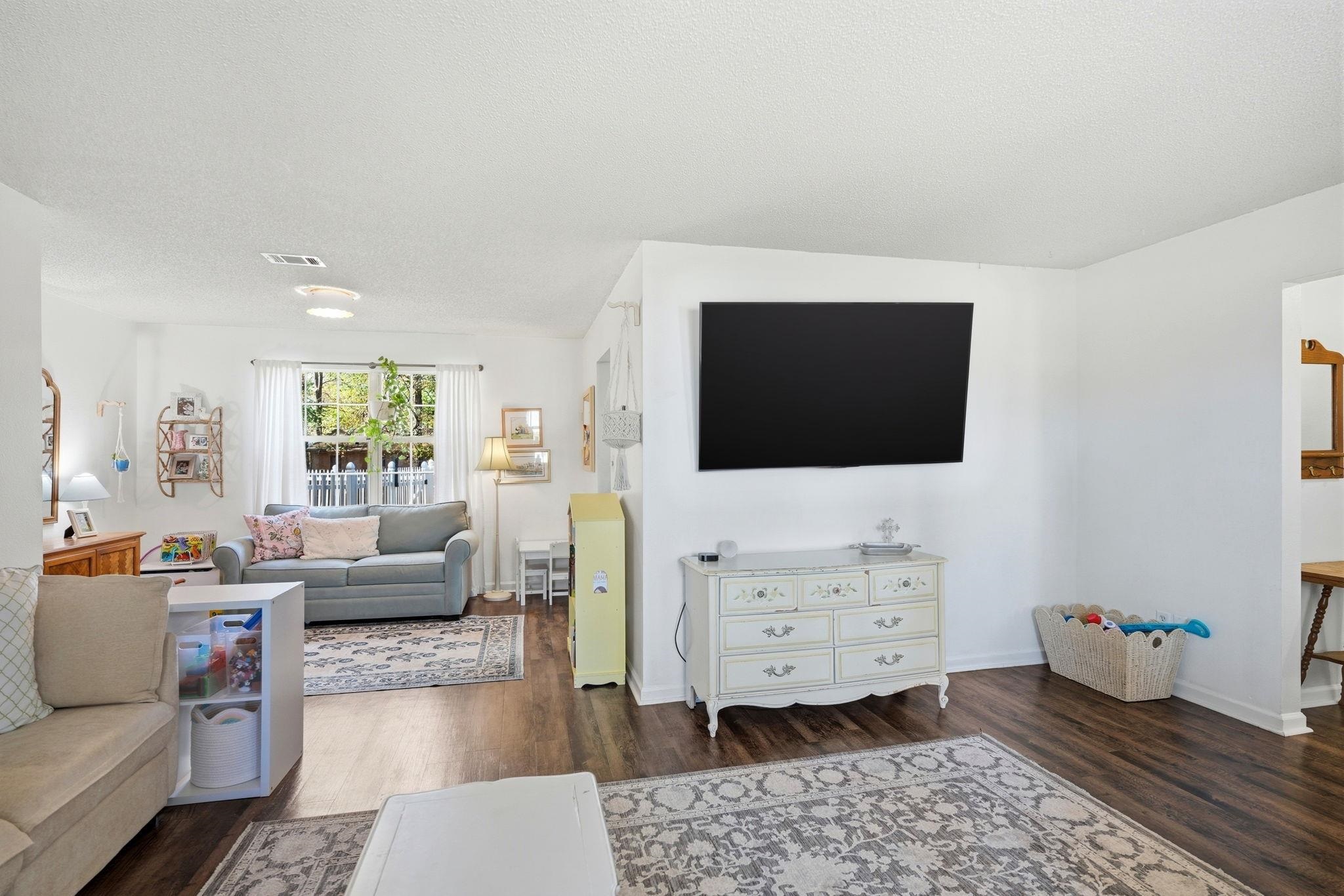 6704 Hill Gail Trail