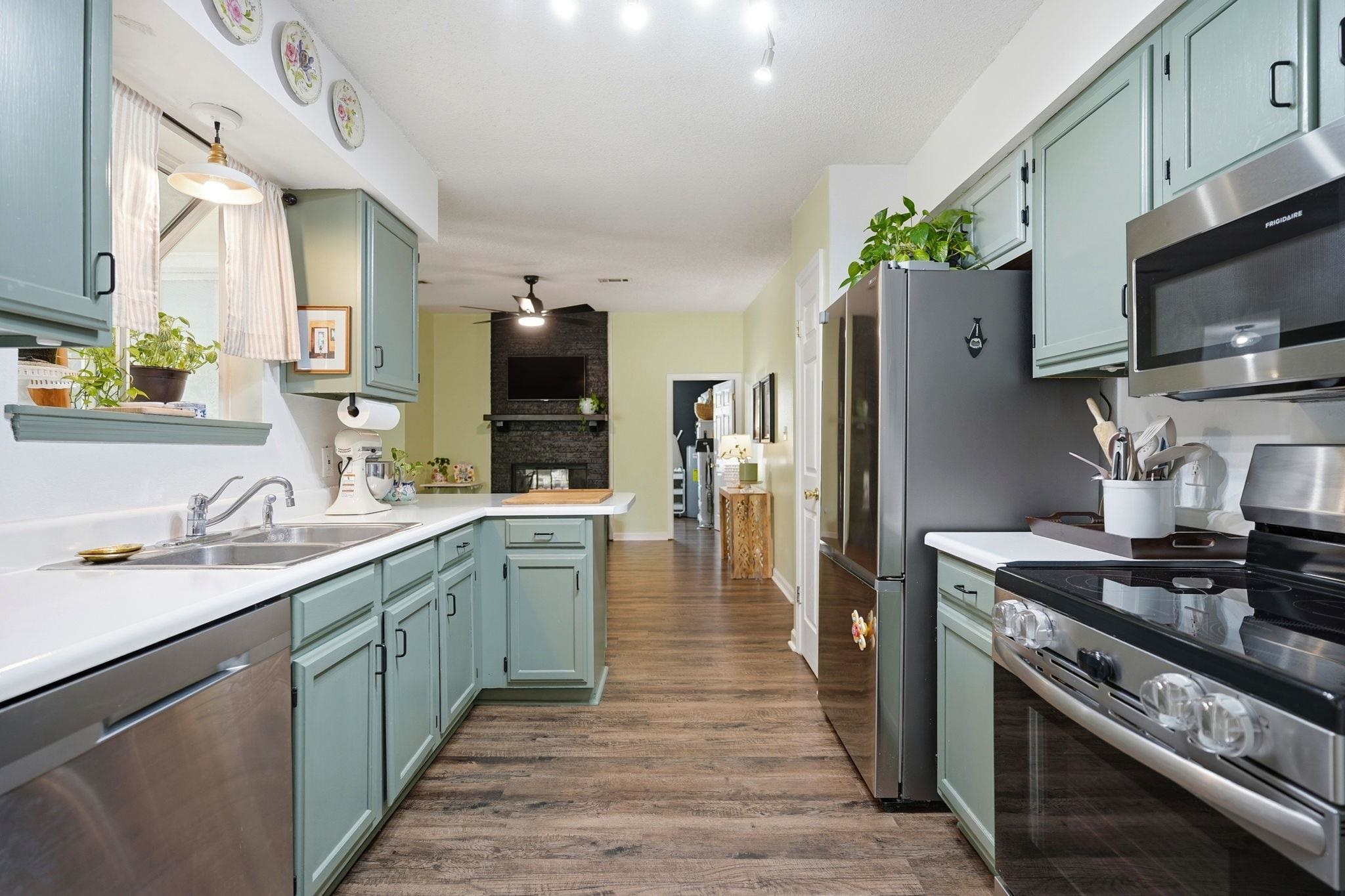 6704 Hill Gail Trail