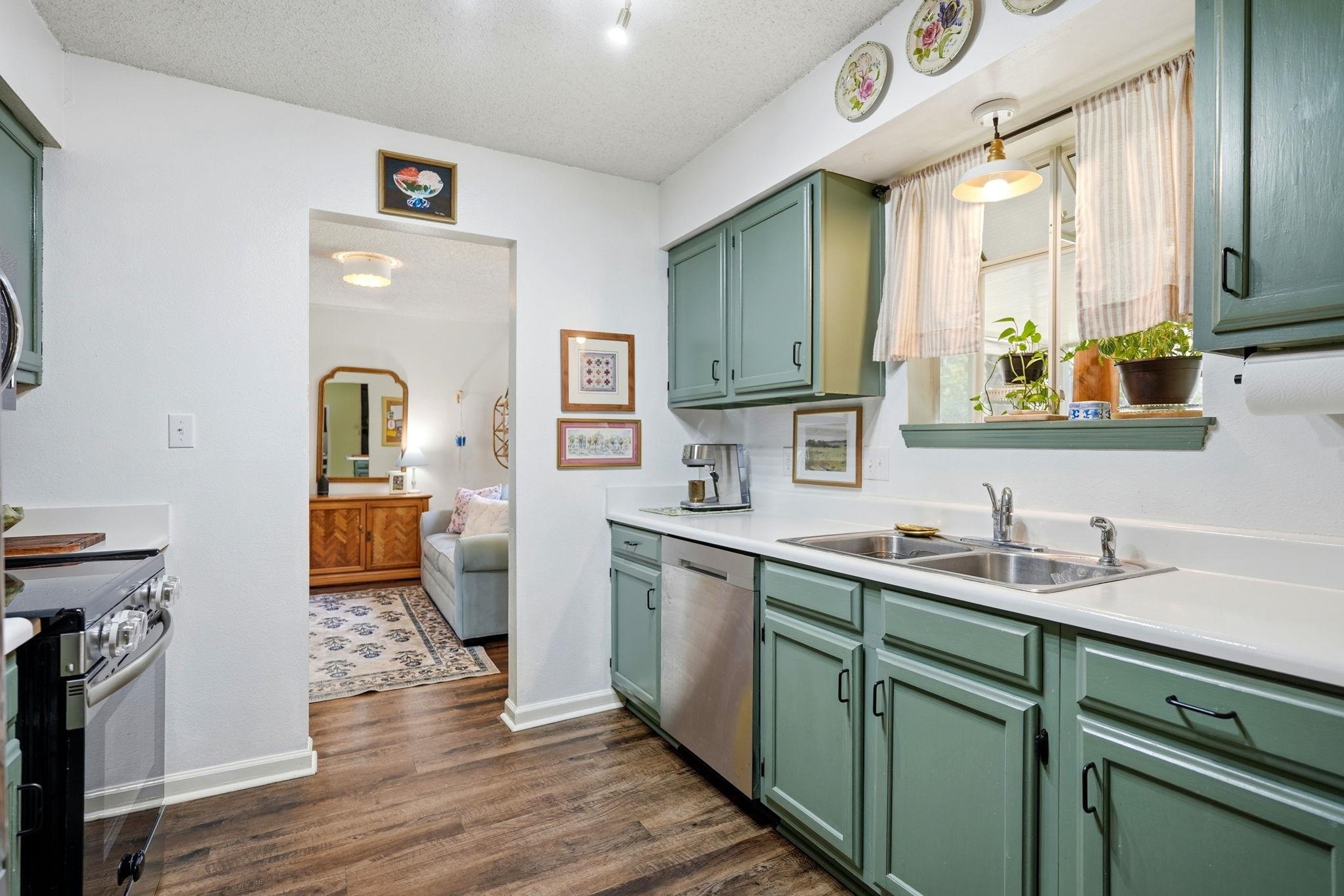 6704 Hill Gail Trail