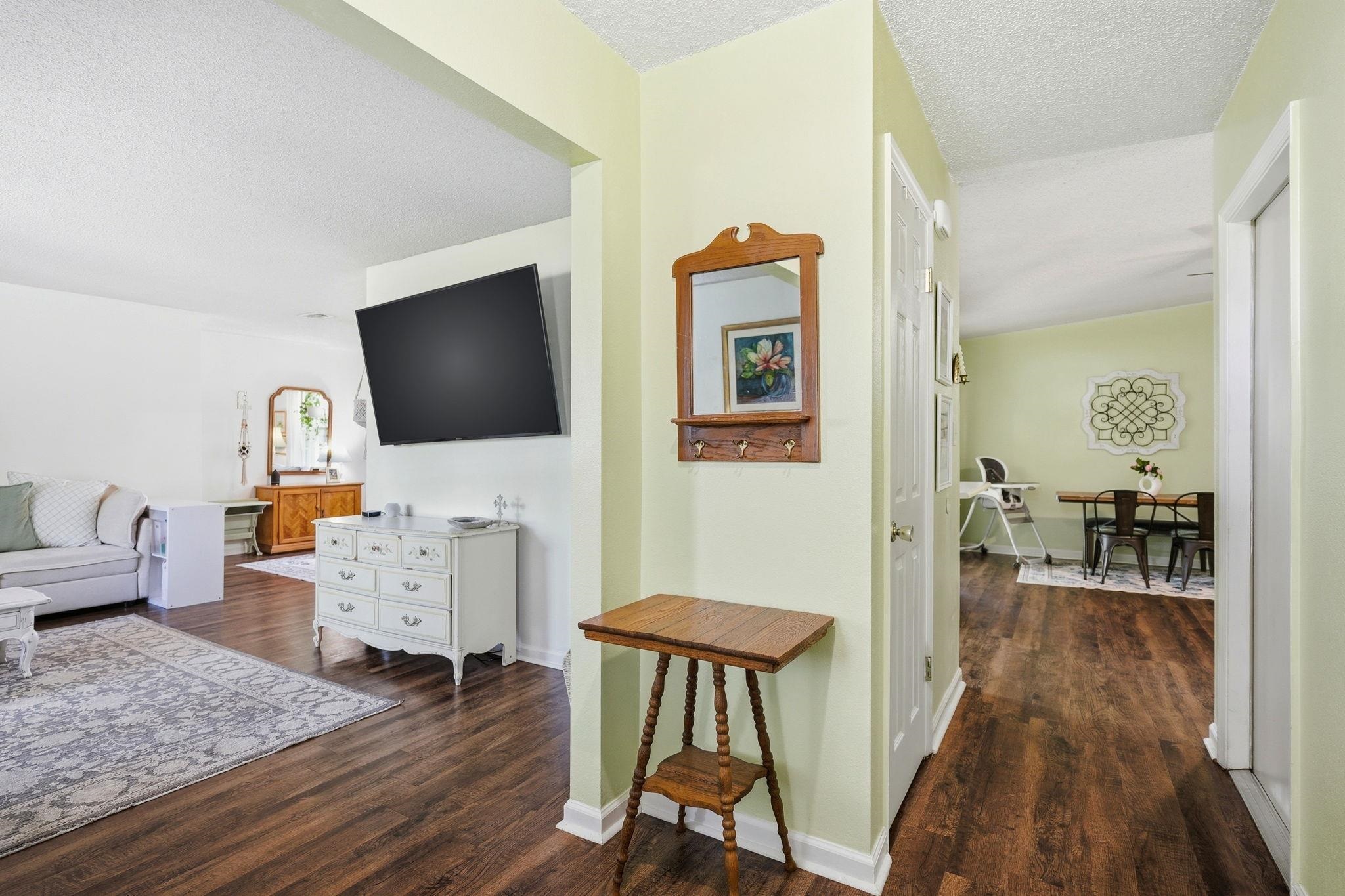 6704 Hill Gail Trail