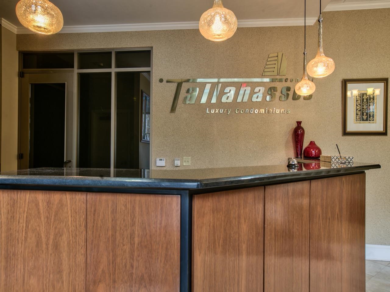 215 W College Unit 808 Avenue Unit: 808
