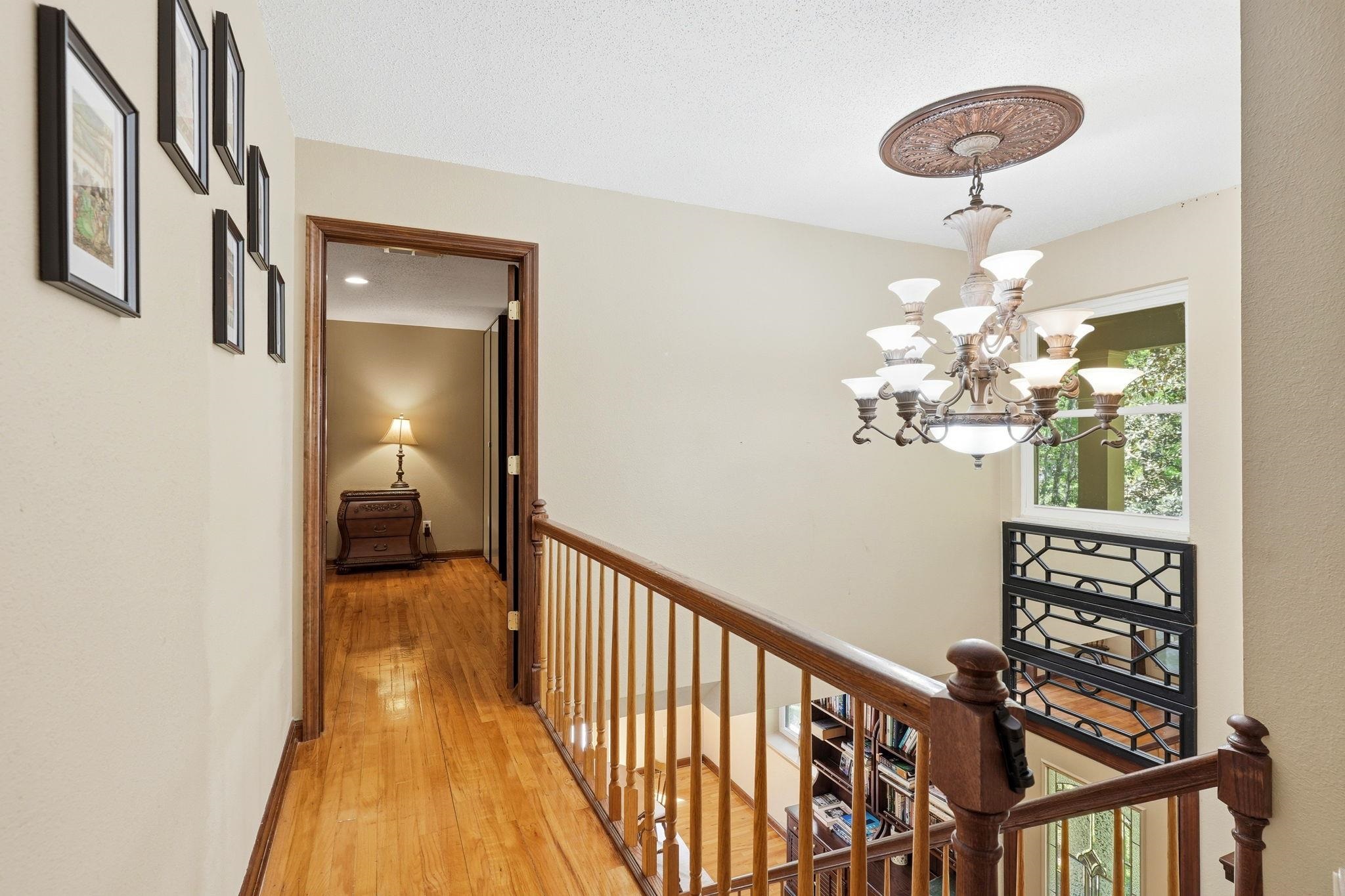 1221 LOWRY Drive