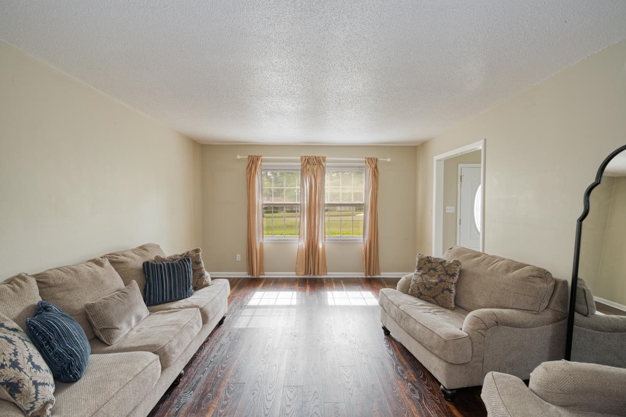 3724 Dorset Way