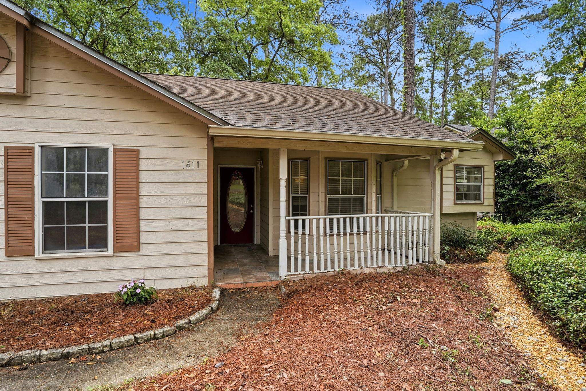 1611 Flint Ridge Lane