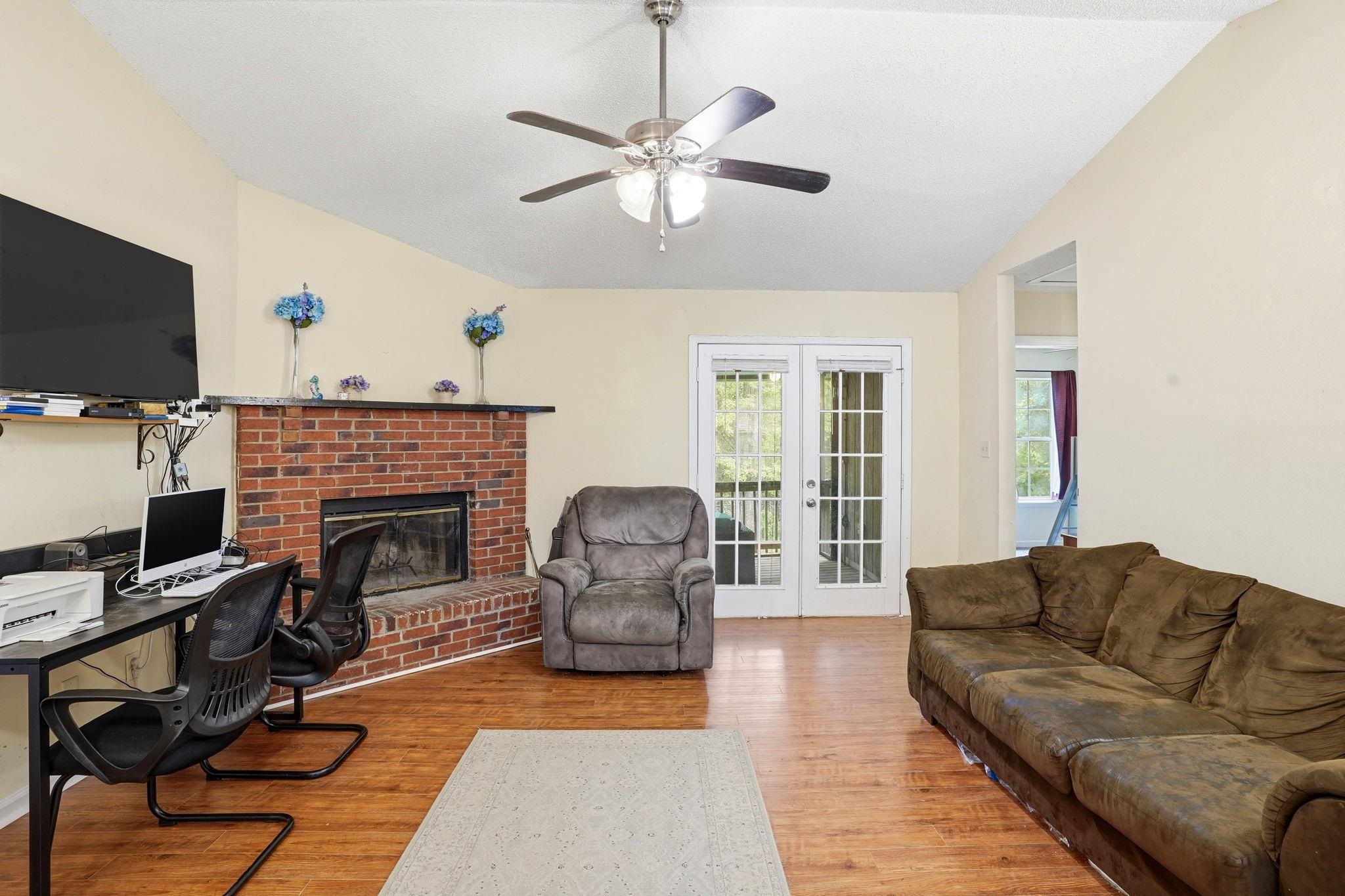 1611 Flint Ridge Lane