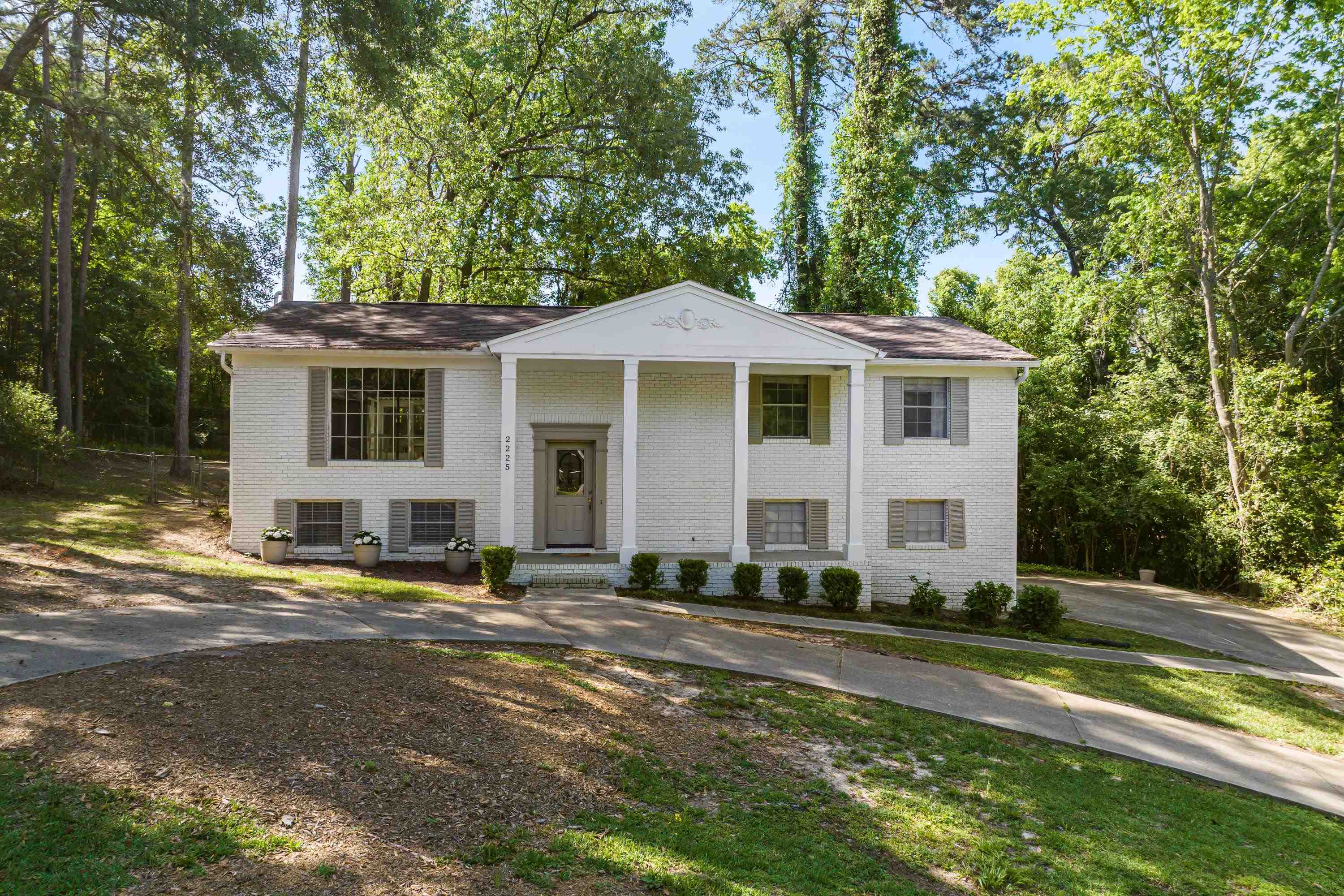 2225 Limerick Drive
