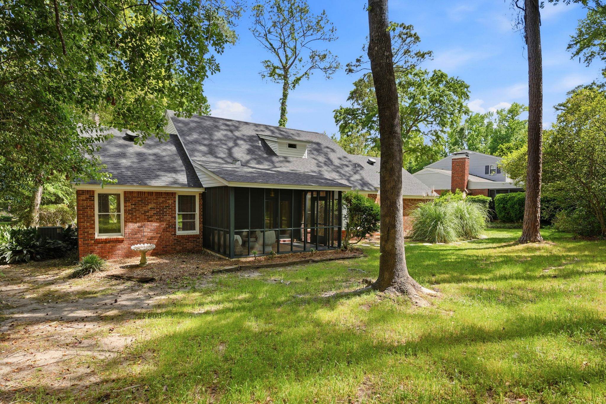 2626 NOBLE Drive