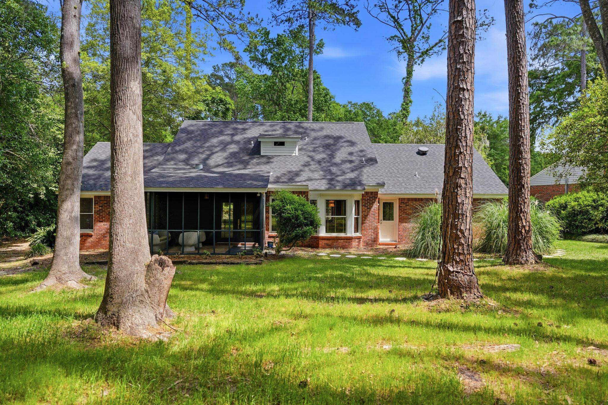 2626 NOBLE Drive