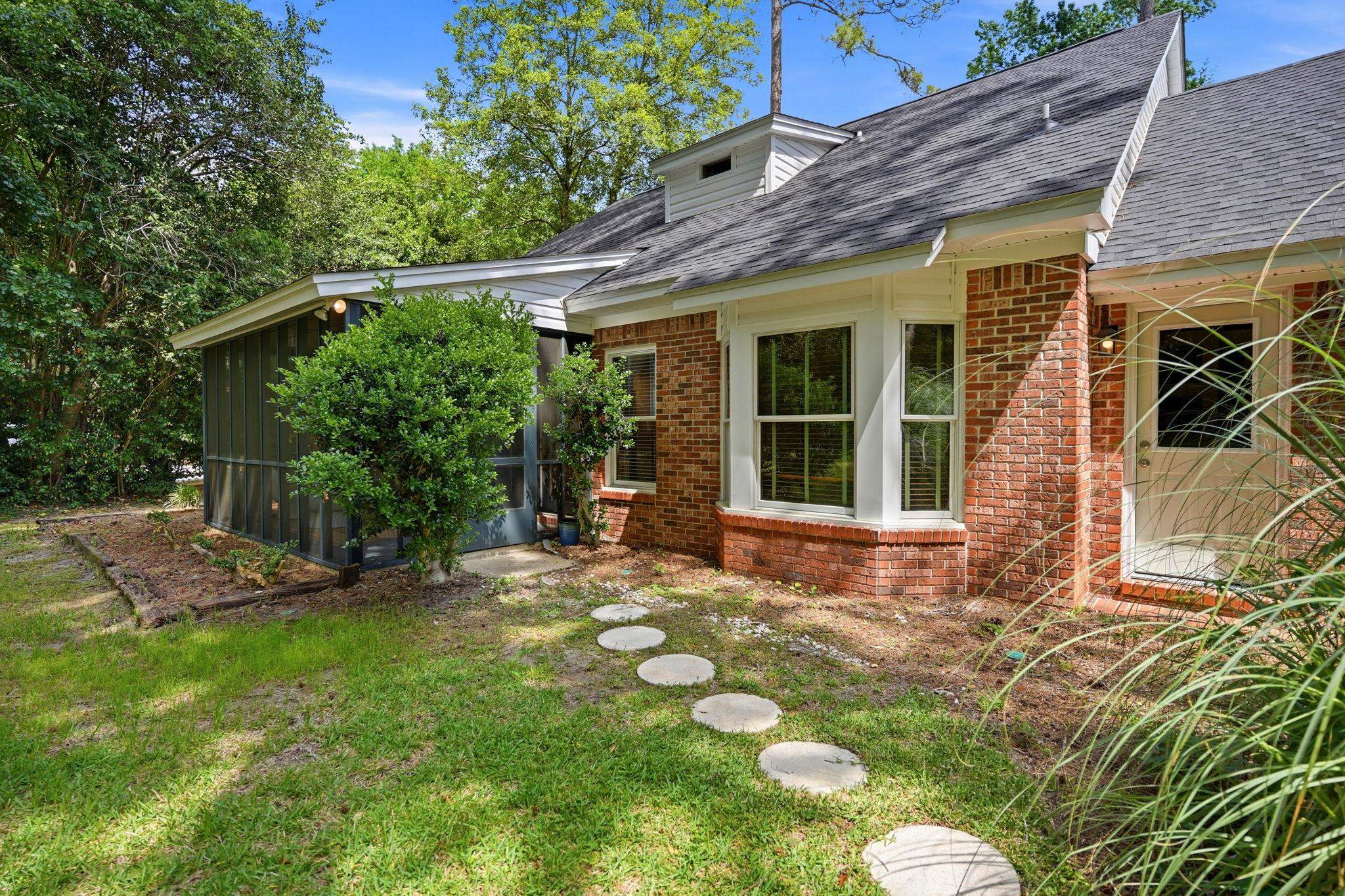 2626 NOBLE Drive