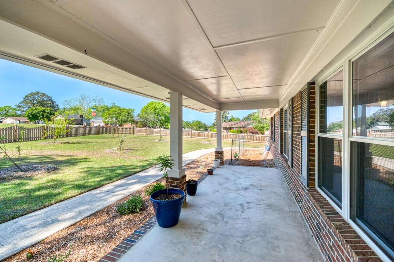 2399 CLARA KEE Boulevard