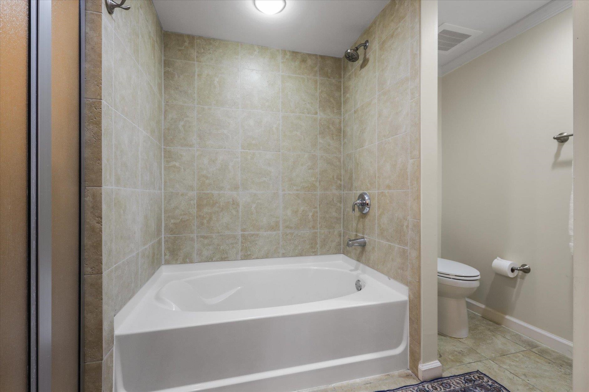 121 N Monroe Street Unit: 5004