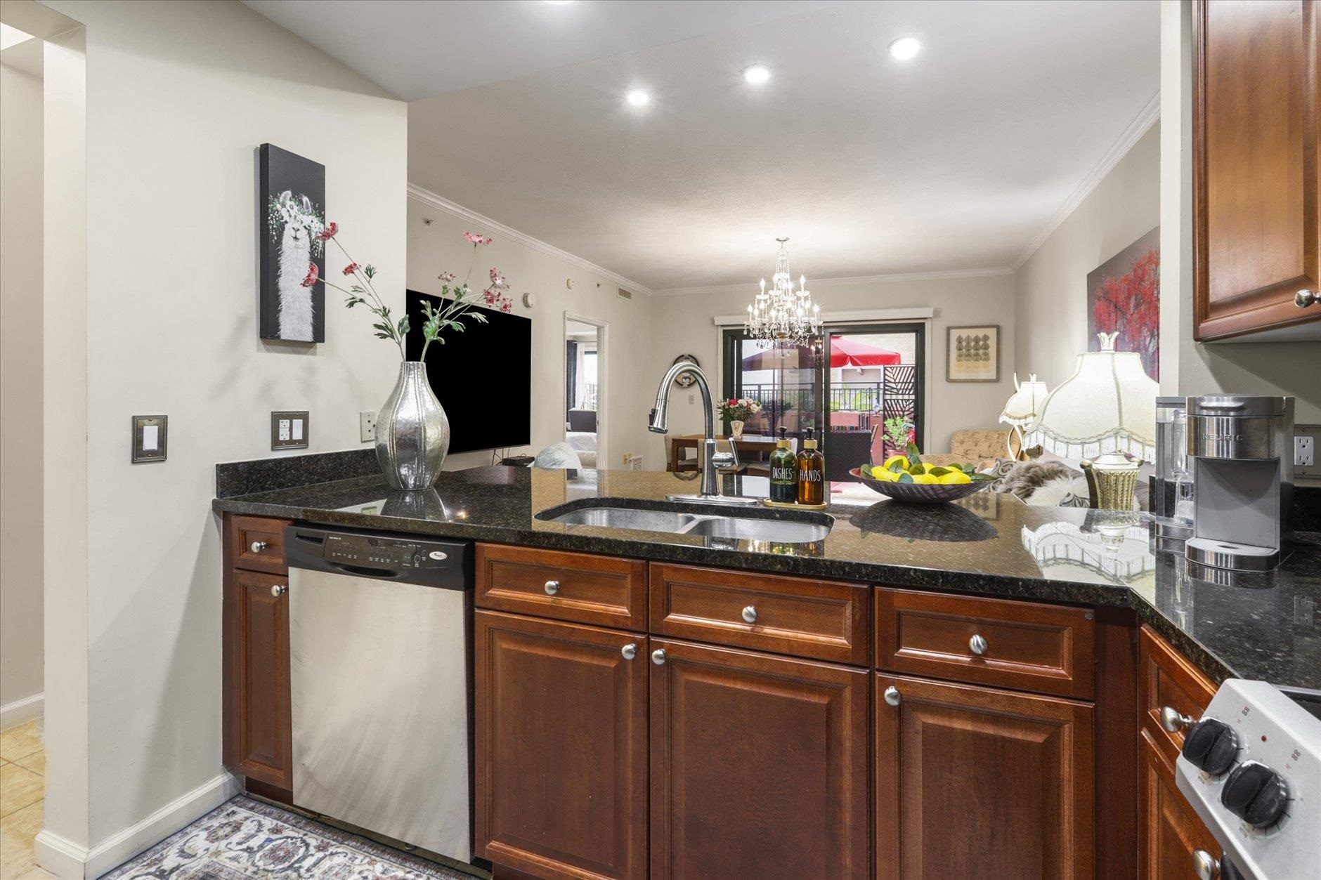121 N Monroe Street Unit: 5004