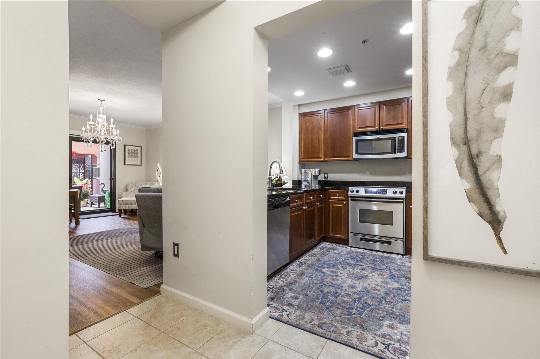 121 N Monroe Street Unit: 5004