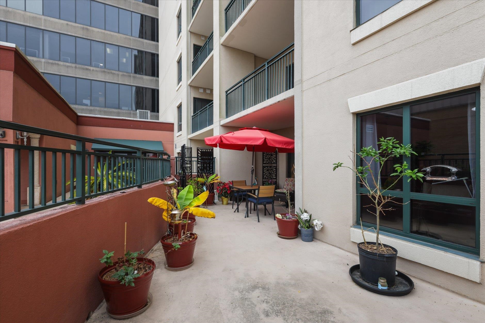 121 N Monroe Street Unit: 5004