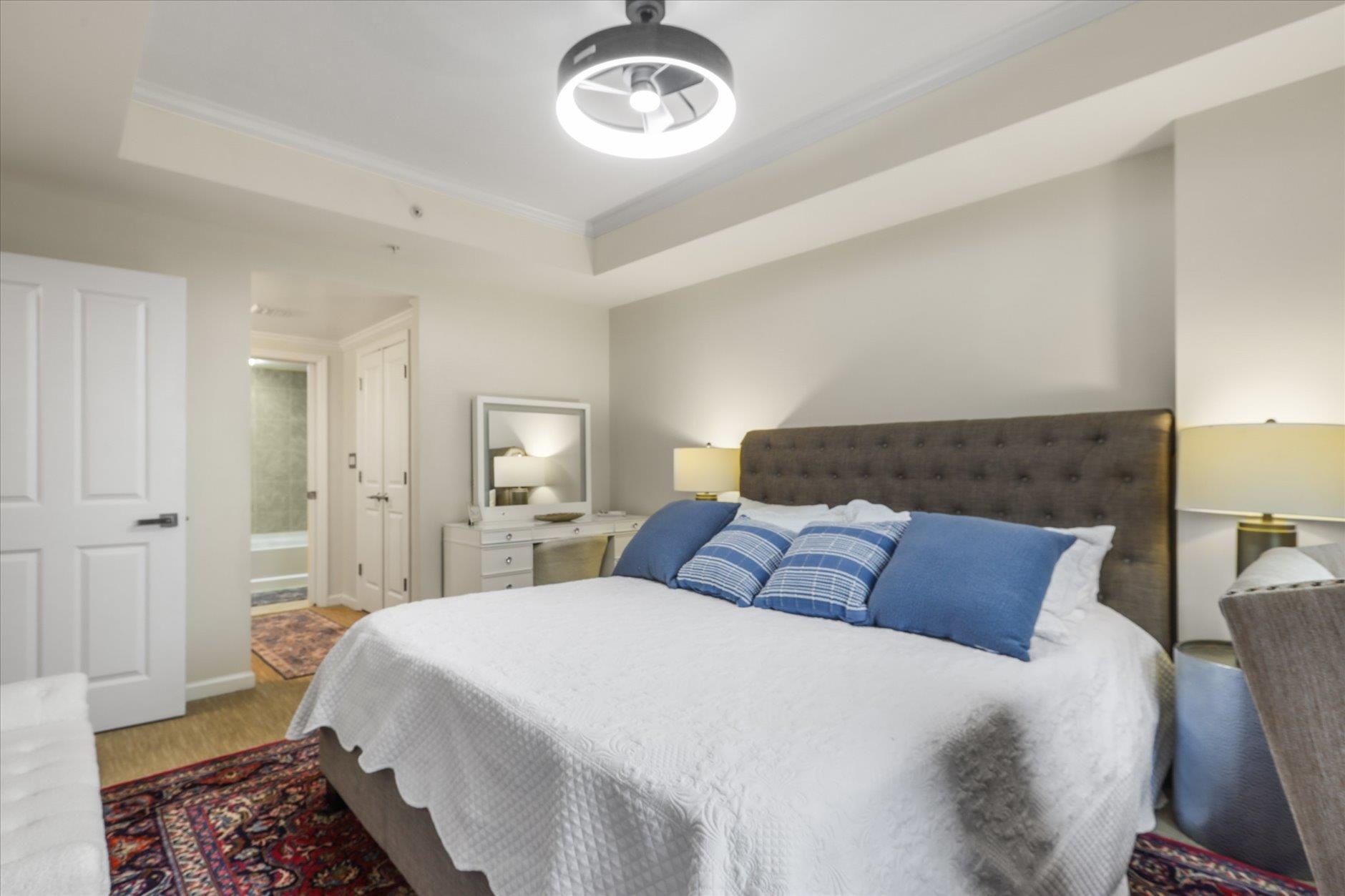 121 N Monroe Street Unit: 5004