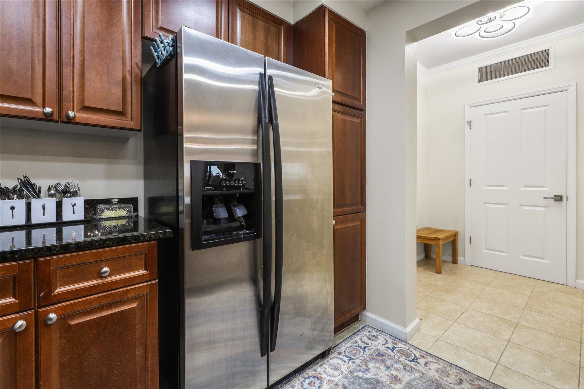 121 N Monroe Street Unit: 5004