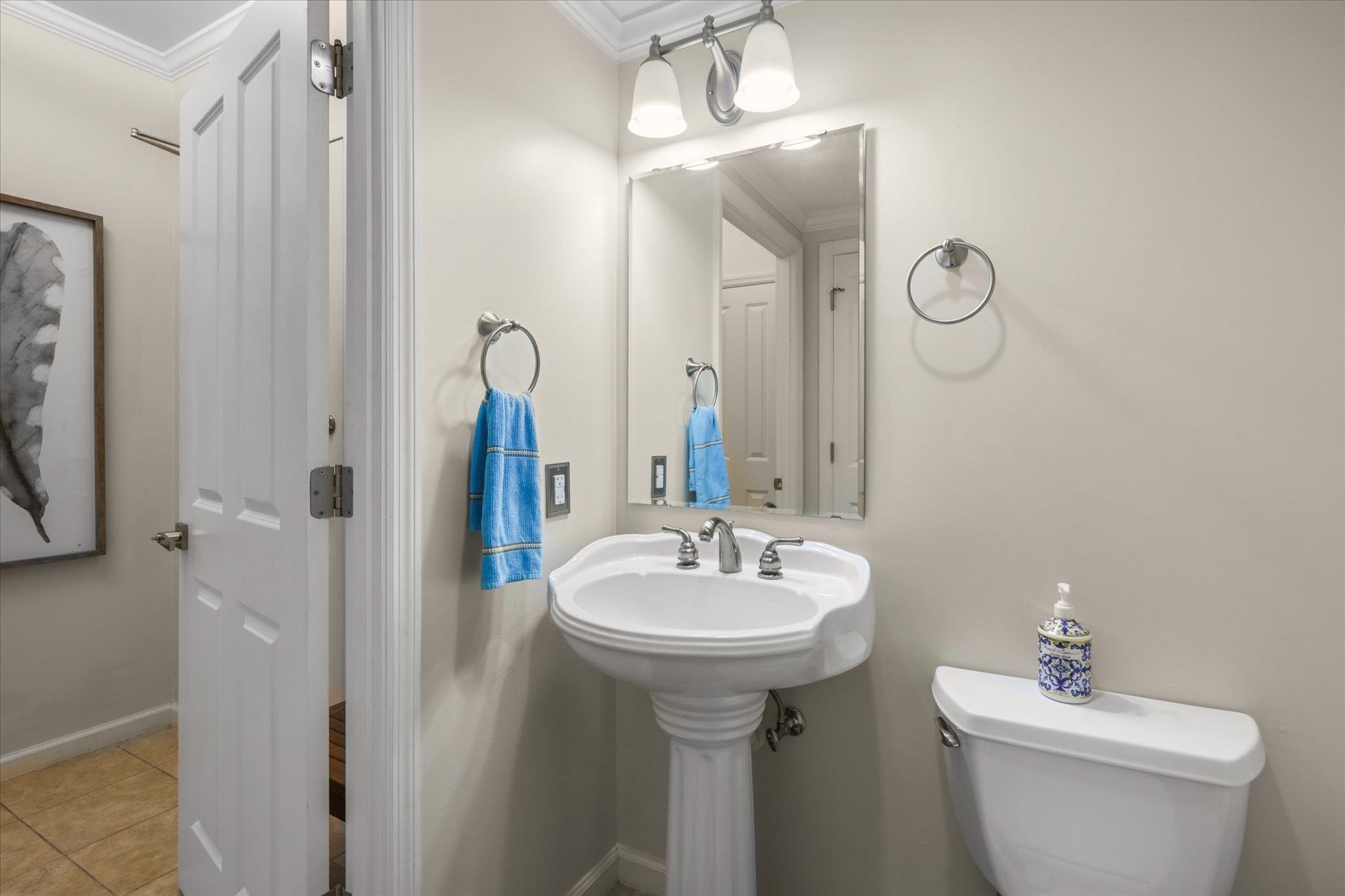 121 N Monroe Street Unit: 5004