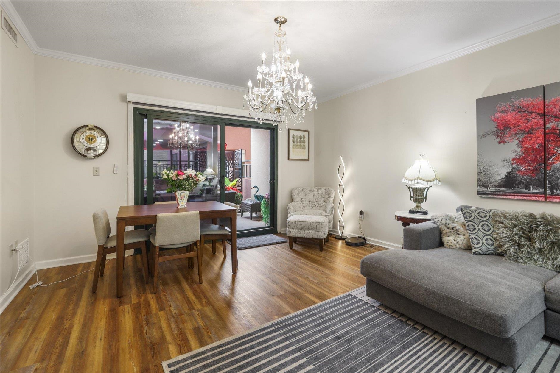 121 N Monroe Street Unit: 5004