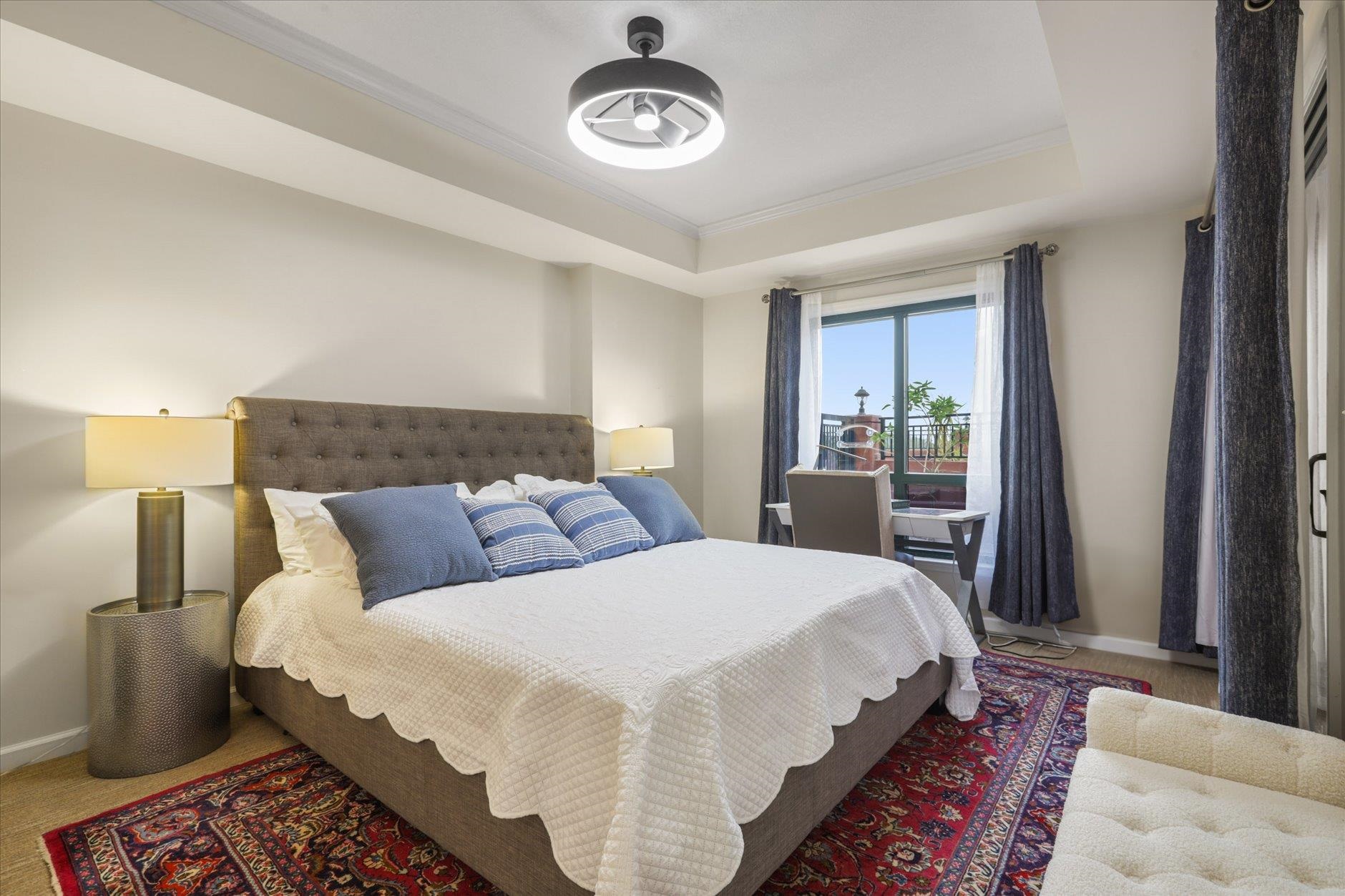 121 N Monroe Street Unit: 5004