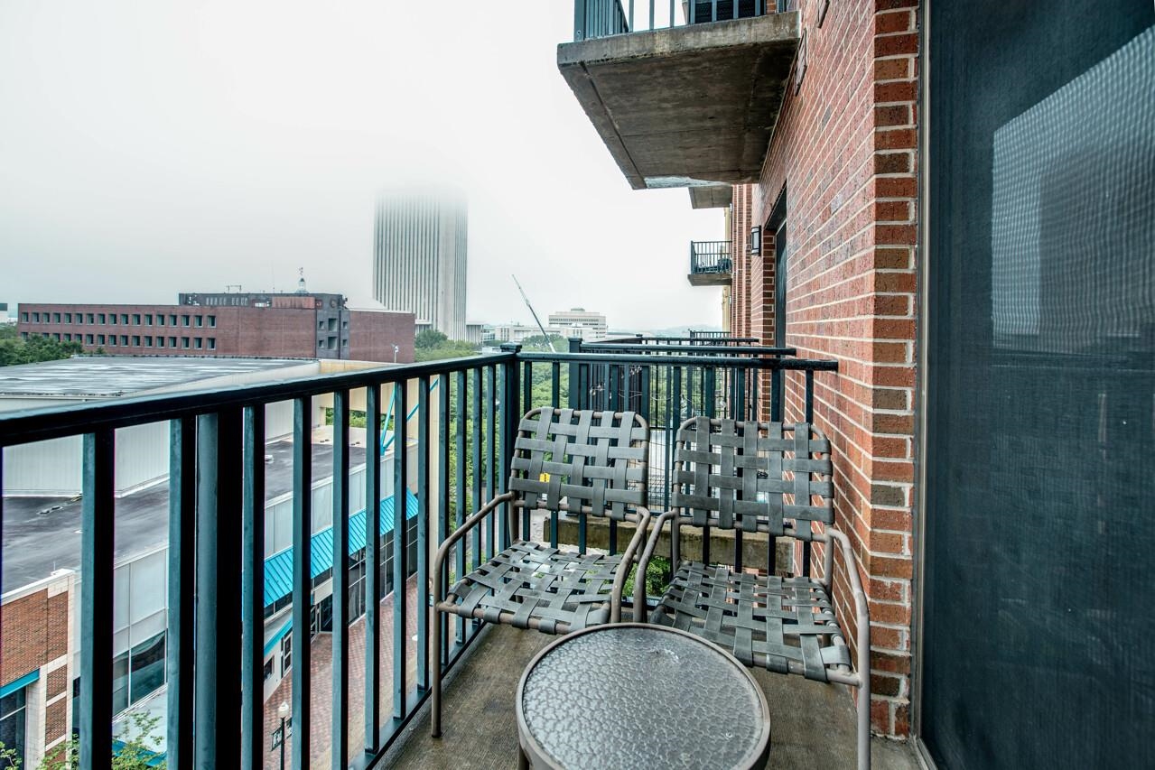 215 W College Avenue Unit 711