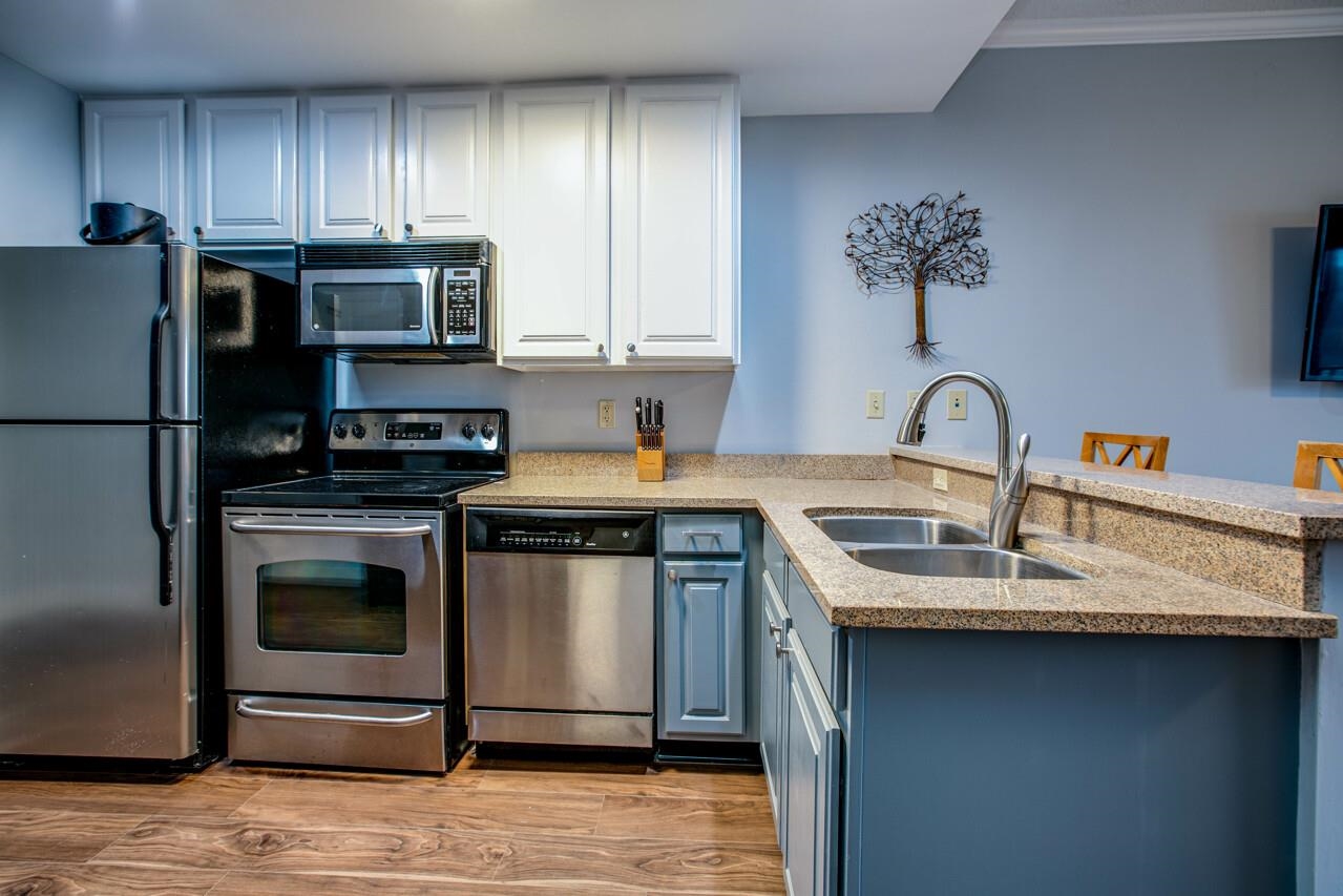 215 W College Avenue Unit 711
