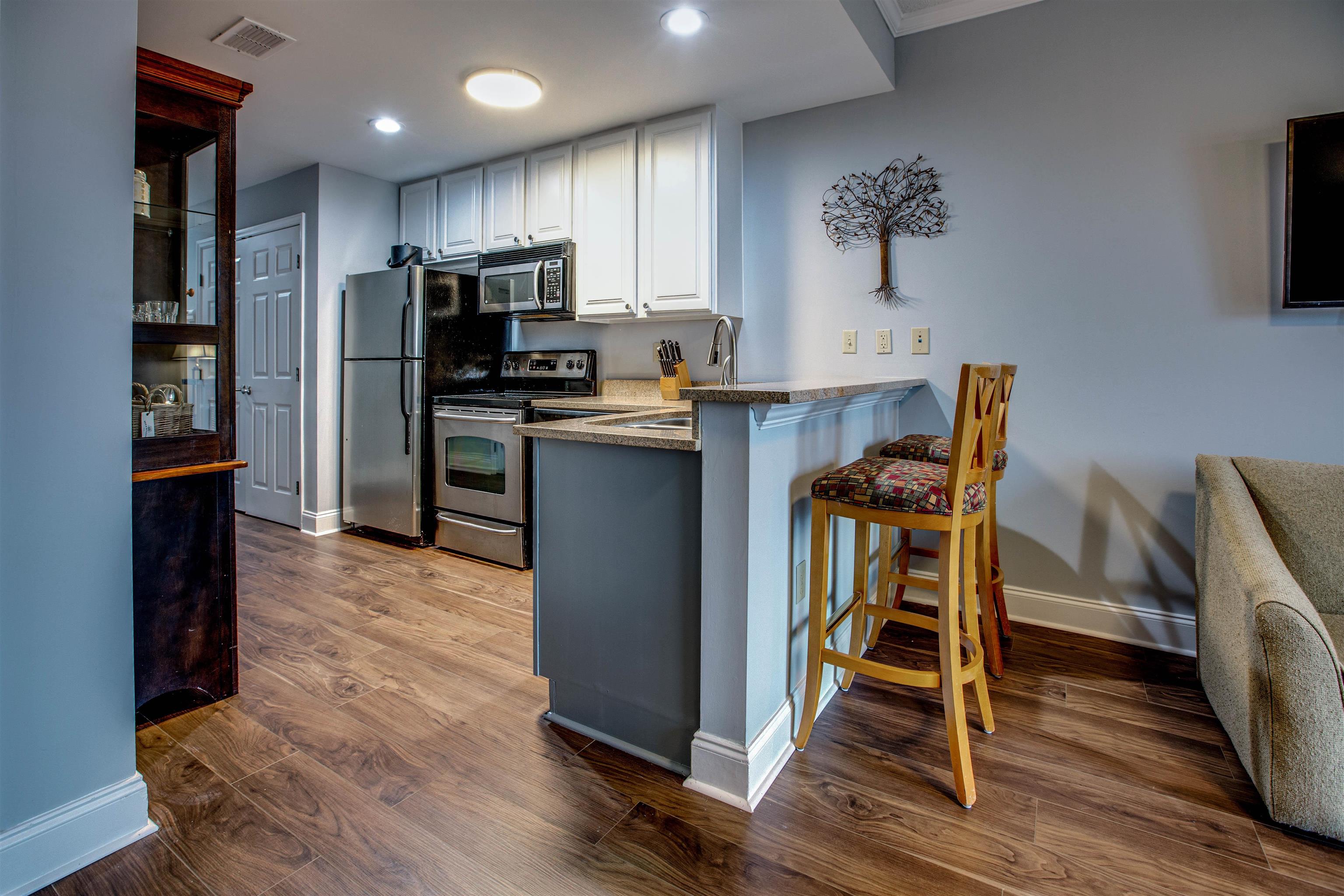 215 W College Avenue Unit 711