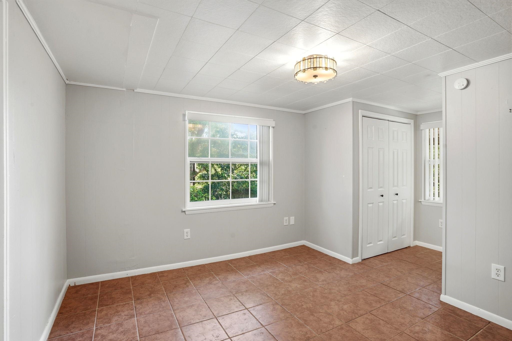 1601 KUHLACRES Drive