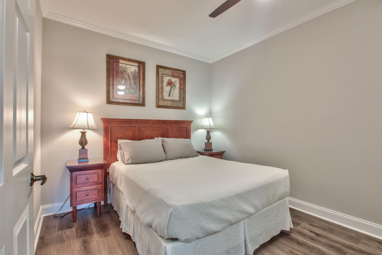 215 W College Avenue Unit: 305