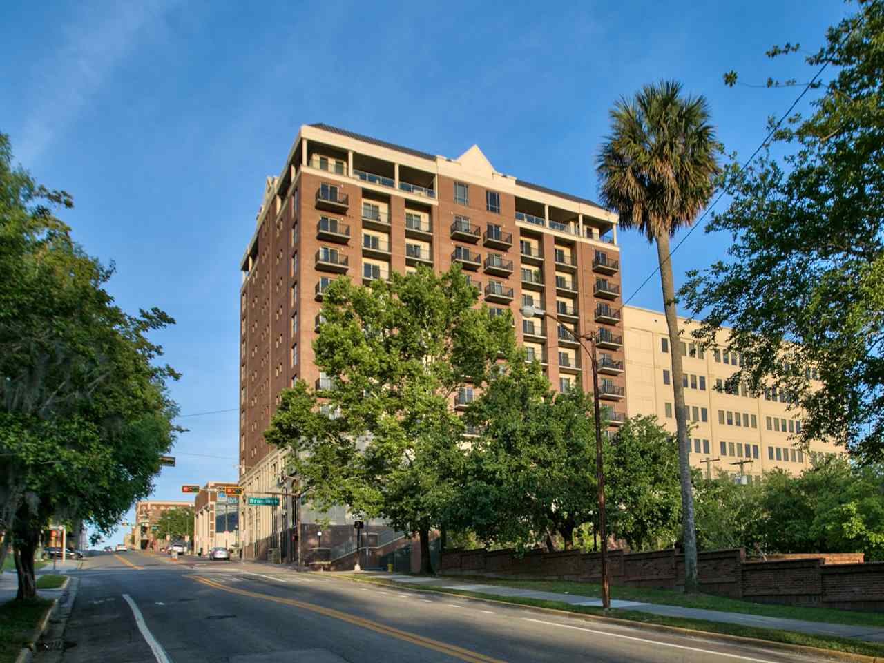 215 W College Unit 711 Avenue Unit: 711