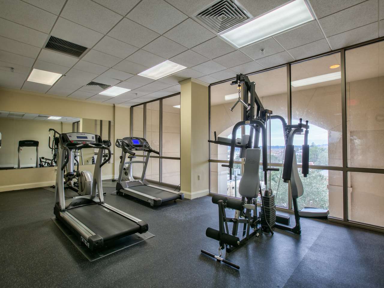 215 W College Unit 711 Avenue Unit: 711