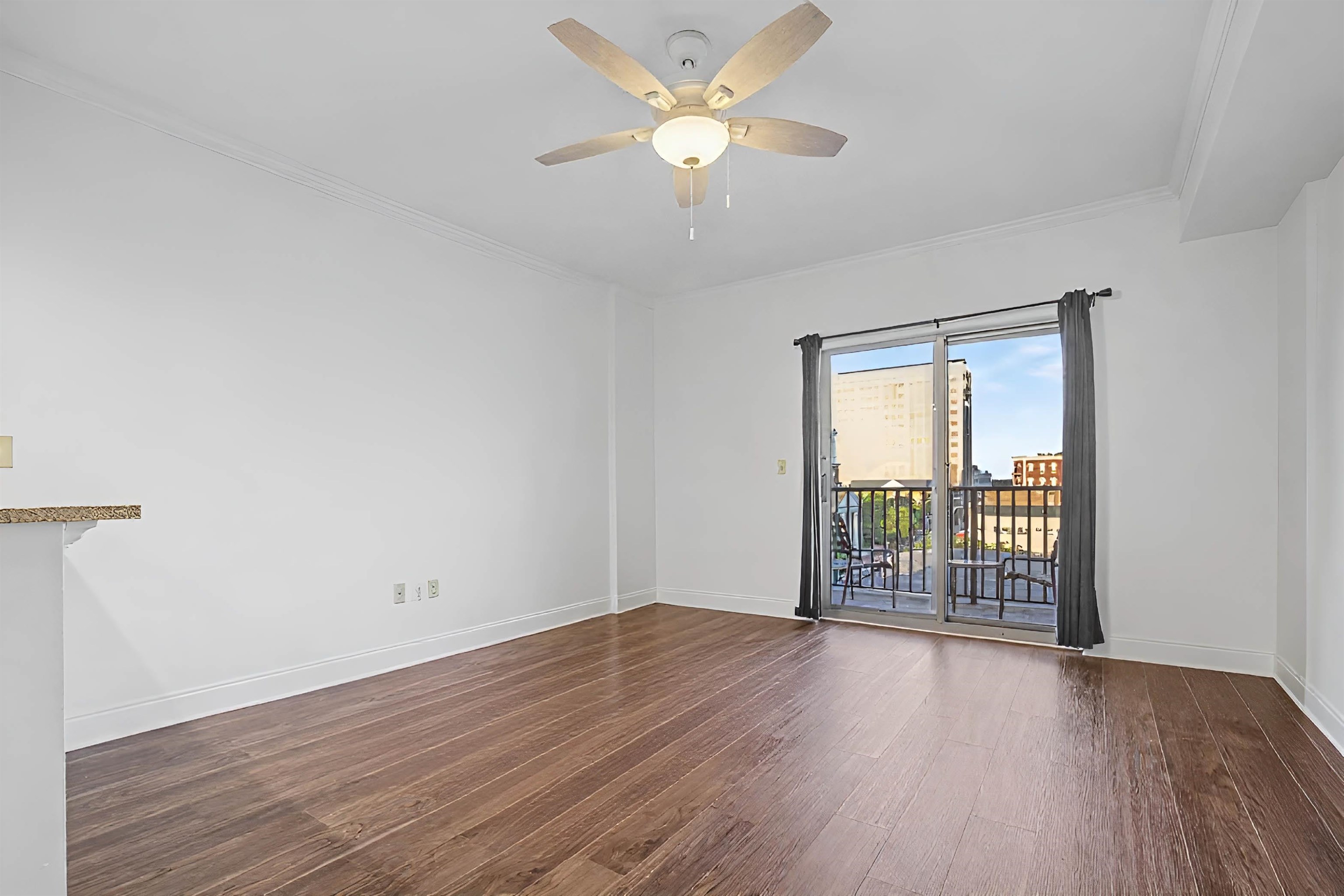 215 W College Unit 711 Avenue Unit: 711