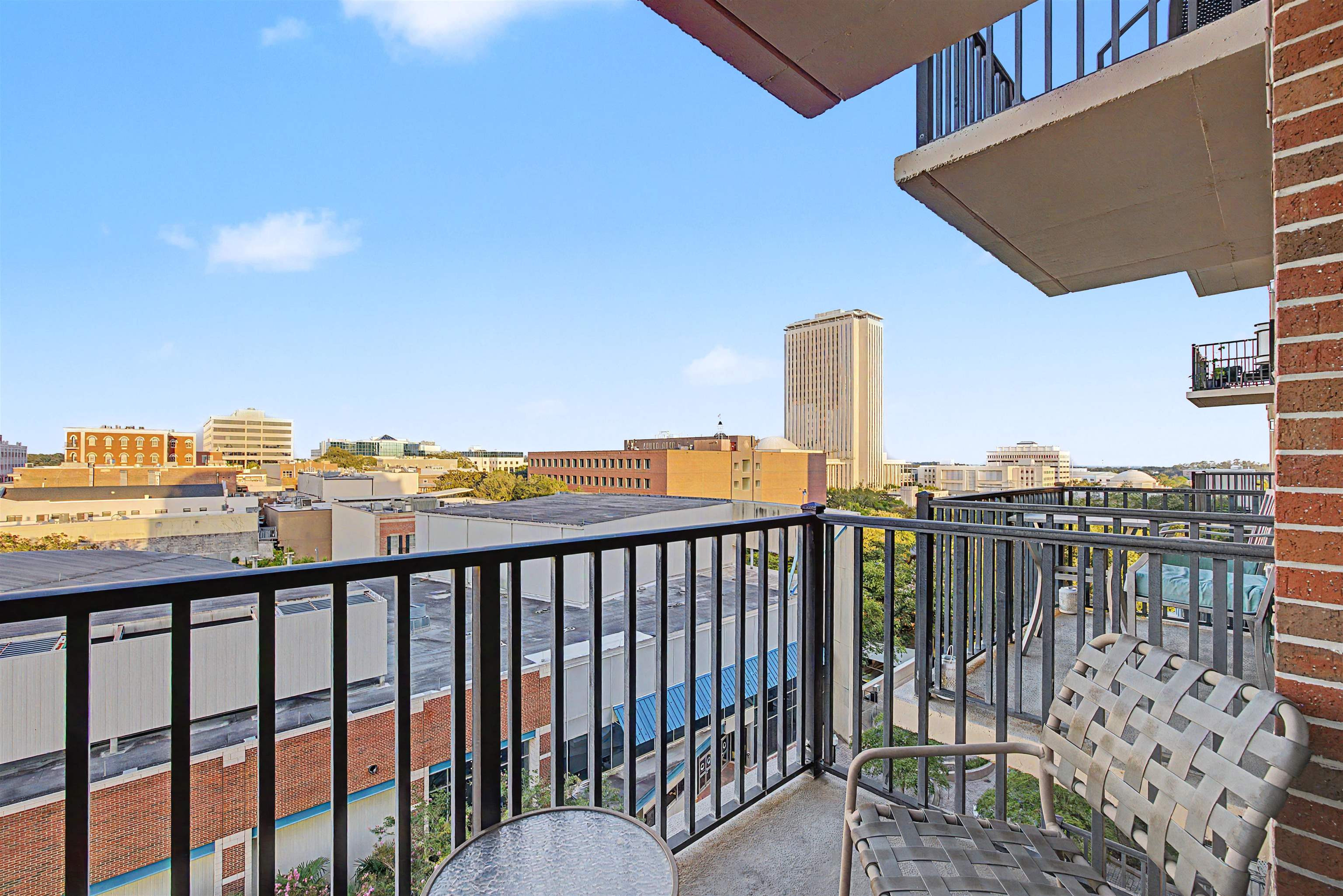 215 W College Unit 711 Avenue Unit: 711